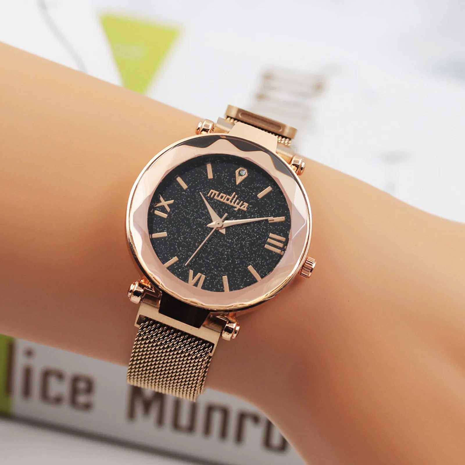 Casual Fashion Ladies Watch Exquisite Round Dial Design Quartz Wristwatch For Women Alloy Strap Watch Reloj Para Mujer
Casual Fashion Ladies Watch Exquisite Round Dial Design Quartz Wristwatch For Women Alloy Strap Watch Reloj Para Mujer