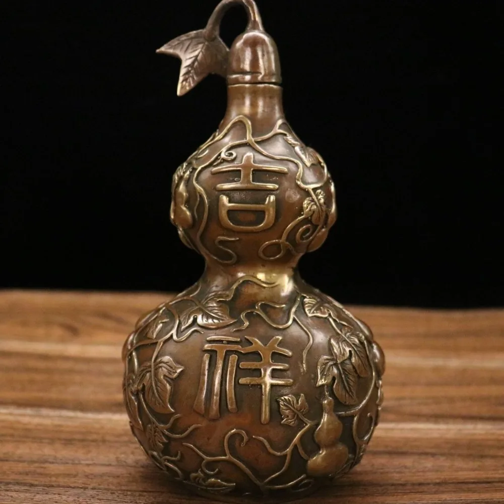 Antique-Style Gourd Ornament with Lid: Auspicious Gourd Home Decor, Hanging Ornament, Handcrafted Gift
Antique-Style Gourd Ornament with Lid: Auspicious Gourd Home Decor, Hanging Ornament, Handcrafted Gift