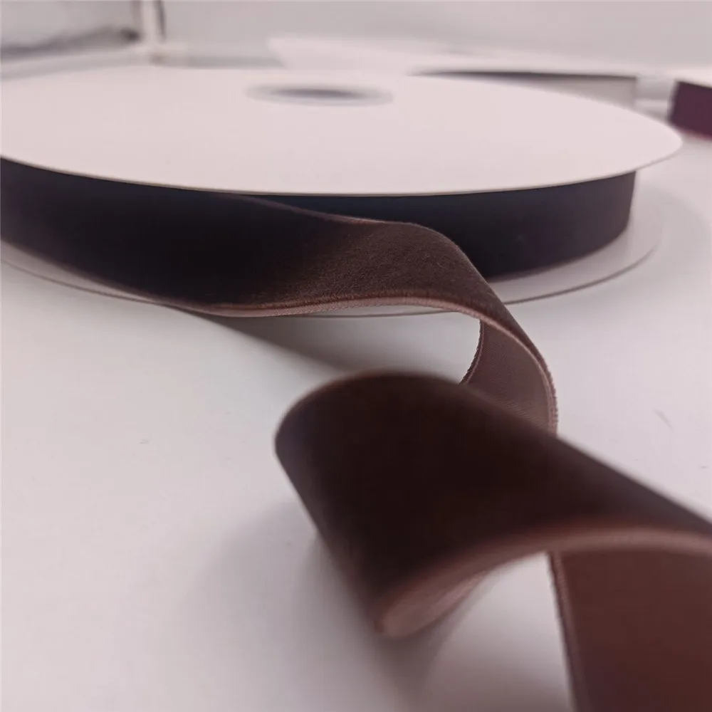 38mm Dark Brown Velvet Ribbon Single Face Party Decoration Handmade Ribbon Gift Wrapping Hair Bowknot DIY Christmas Inelastic
38mm Dark Brown Velvet Ribbon Single Face Party Decoration Handmade Ribbon Gift Wrapping Hair Bowknot DIY Christmas Inelastic