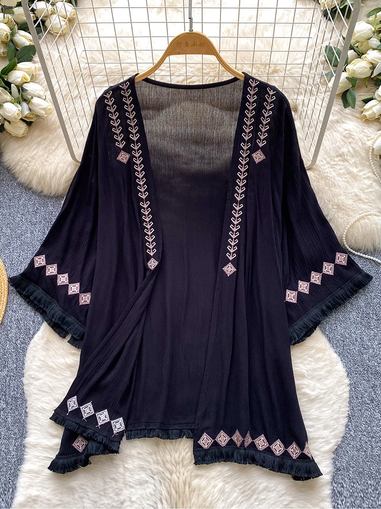 Women's Bohemian Shirt Cardigan Summer Ethnic Embroidered Loose Tassel Cover Up Breathable Resort Wear Blouse Female Tops BL416
Women's Bohemian Shirt Cardigan Summer Ethnic Embroidered Loose Tassel Cover Up Breathable Resort Wear Blouse Female Tops BL416