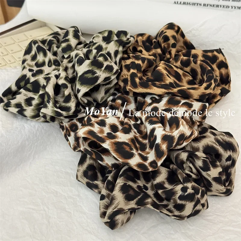 Korean Leopard Elastic Hair Bands Simple Vintage Hair Rope Ties Scrunchie Large Headwear Girls Women Hair Accessories
Korean Leopard Elastic Hair Bands Simple Vintage Hair Rope Ties Scrunchie Large Headwear Girls Women Hair Accessories