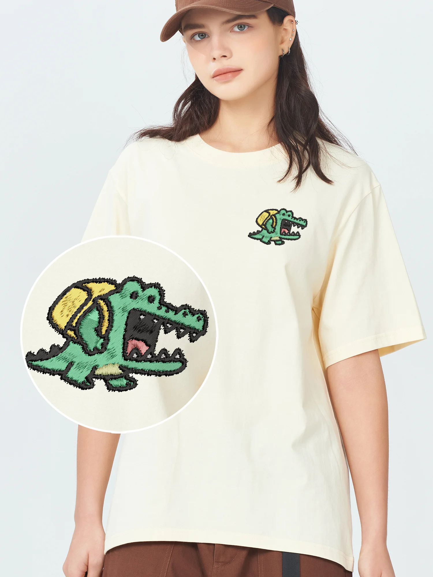 Crocodile Carrying Bag Graphic Embroidered T-Shirt Men Women High Quality Soft Breathable Embroidery Tshirts Best Gifts
Crocodile Carrying Bag Graphic Embroidered T-Shirt Men Women High Quality Soft Breathable Embroidery Tshirts Best Gifts