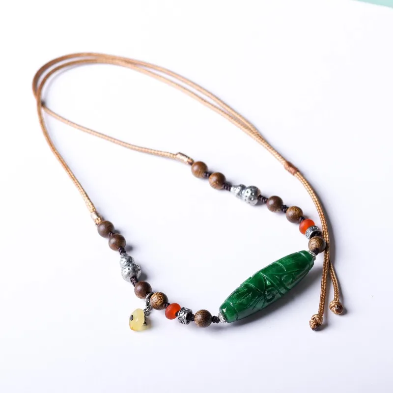 Artisanal Emerald Green Jade Necklace Agarwood Silver Gourd Clavicle Chain Lucky Amulet Gifts
Artisanal Emerald Green Jade Necklace Agarwood Silver Gourd Clavicle Chain Lucky Amulet Gifts