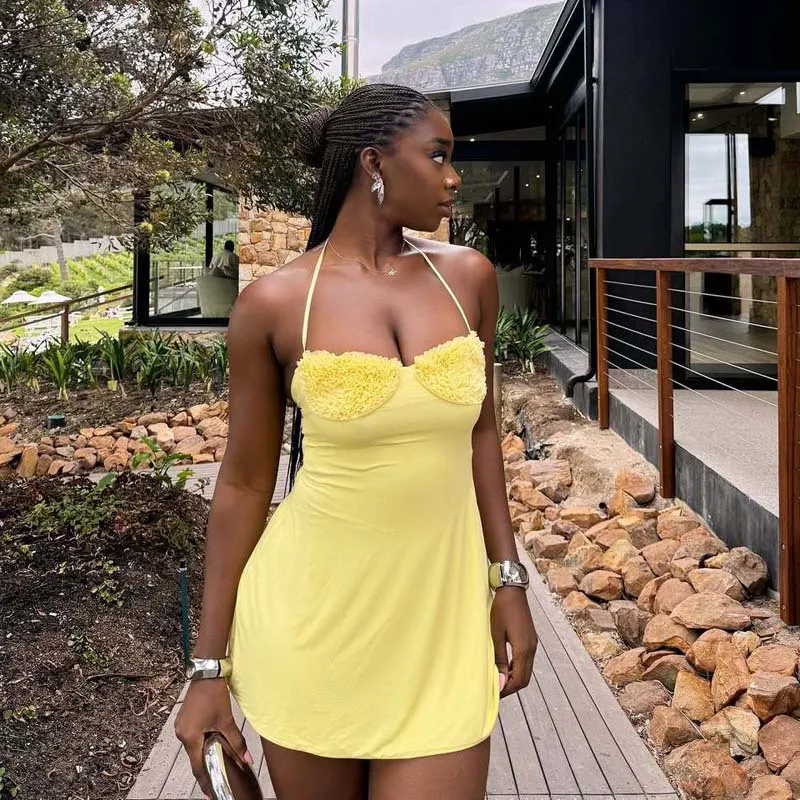 Sexy African Short Dress with 3D Flowers, Spaghetti Straps, and Flirty Style for 2025 Summer Fashionistas
Sexy African Short Dress with 3D Flowers, Spaghetti Straps, and Flirty Style for 2025 Summer Fashionistas