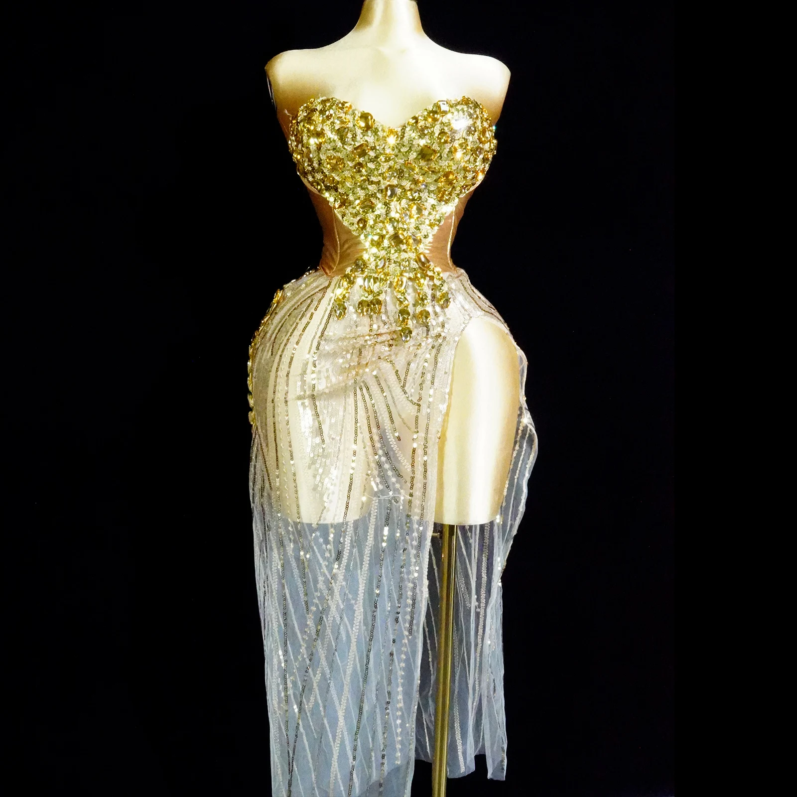 Luxury gold 2 piece sets mesh sexy See-through Irregular long dress party wedding birthday outfits for women drag queen festival
Luxury gold 2 piece sets mesh sexy See-through Irregular long dress party wedding birthday outfits for women drag queen festival