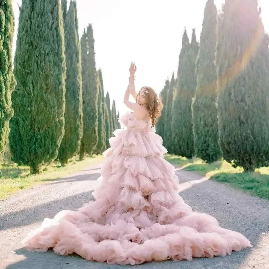 High Couture Dubai Long Prom Gowns with Sash Beading Tiered Party Dresses Elegant Princess Custom Made Bridal Dress Ruffled Lush
High Couture Dubai Long Prom Gowns with Sash Beading Tiered Party Dresses Elegant Princess Custom Made Bridal Dress Ruffled Lush