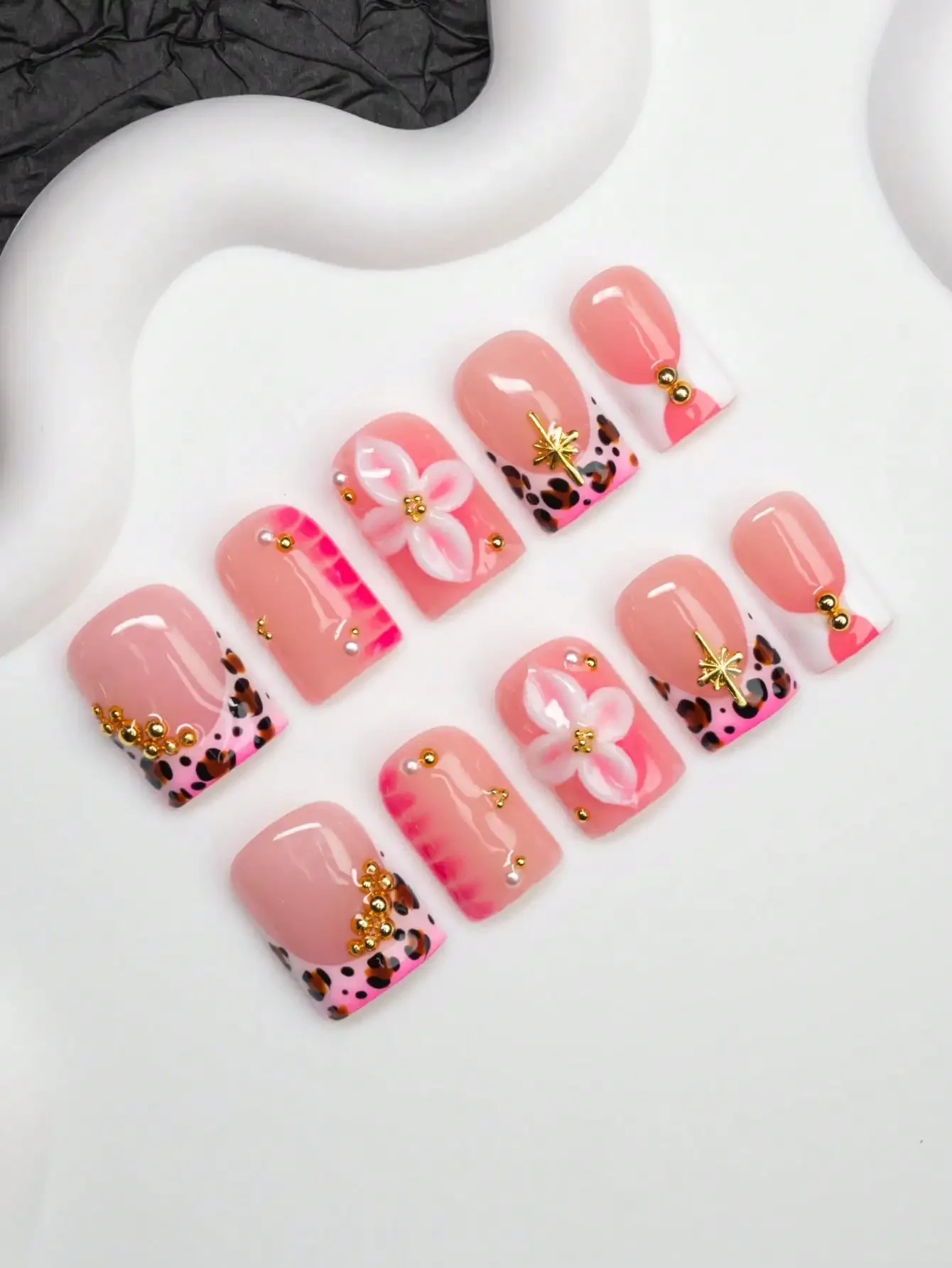 10pcs/Set Handmade Square Nail Tips, Y2K Baddie Style, Nude, Pink, White Nail Plates With French Edge, Carved, Polka Dot, Beads
10pcs/Set Handmade Square Nail Tips, Y2K Baddie Style, Nude, Pink, White Nail Plates With French Edge, Carved, Polka Dot, Beads