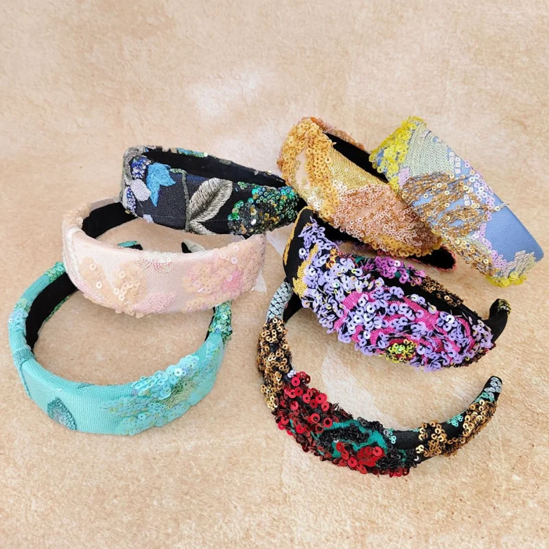 Colorful Glitter Embroidered Hair Hoop Hairbands New Chinese Style Wide Edge Headband Hair Bands Daily Hair Clips Accessories
Colorful Glitter Embroidered Hair Hoop Hairbands New Chinese Style Wide Edge Headband Hair Bands Daily Hair Clips Accessories