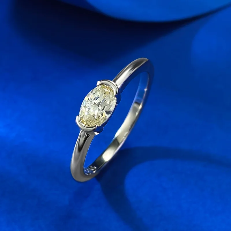 Кольцо из серебра 925 пробы с желтыми бриллиантами 4*6, модные, простые и универсальные украшения
Кольцо из серебра 925 пробы с желтыми бриллиантами 4*6, модные, простые и универсальные украшения