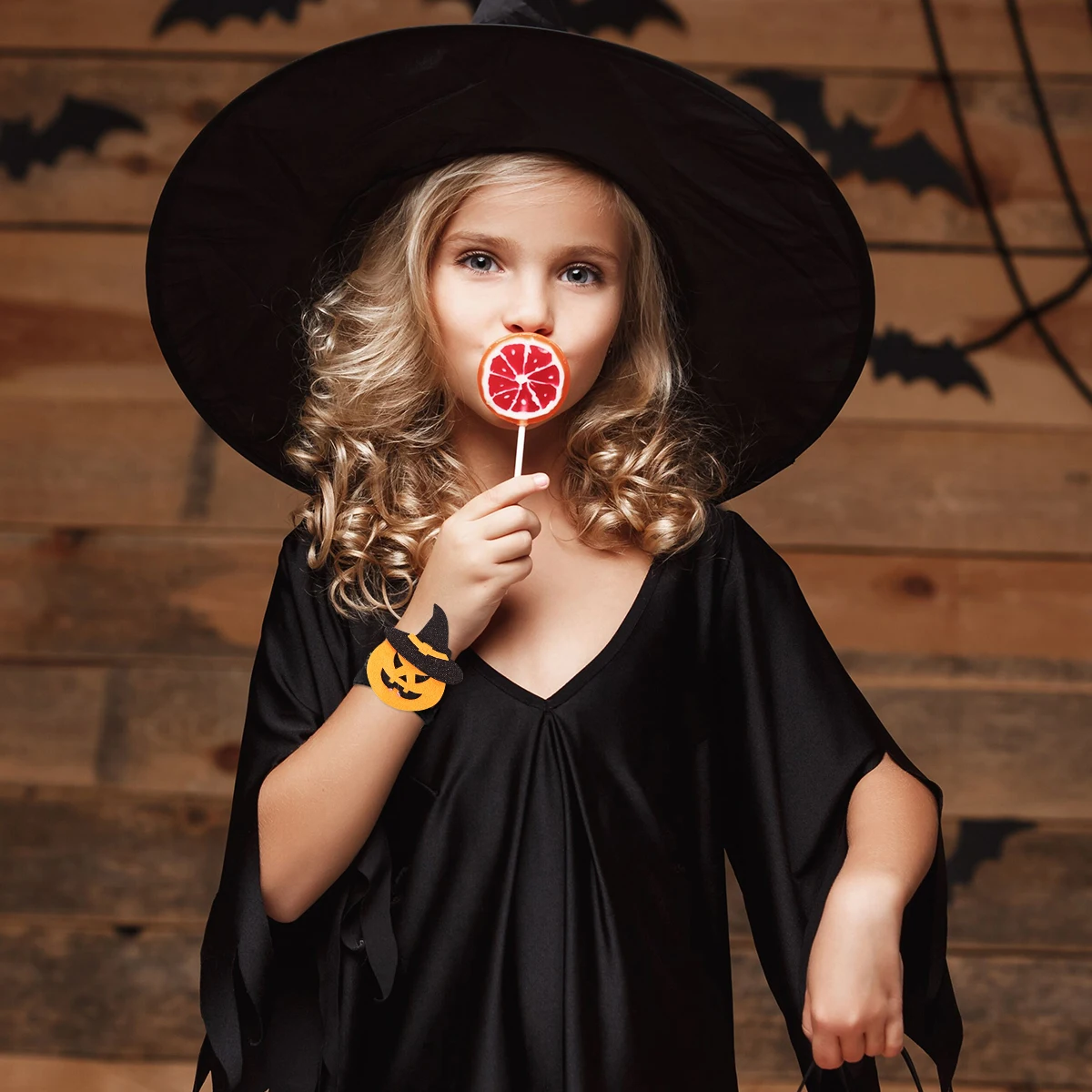6 Pcs Cute Halloween Circle Bracelets Fashion Wristbands For Kids Birthday Celebration
6 Pcs Cute Halloween Circle Bracelets Fashion Wristbands For Kids Birthday Celebration