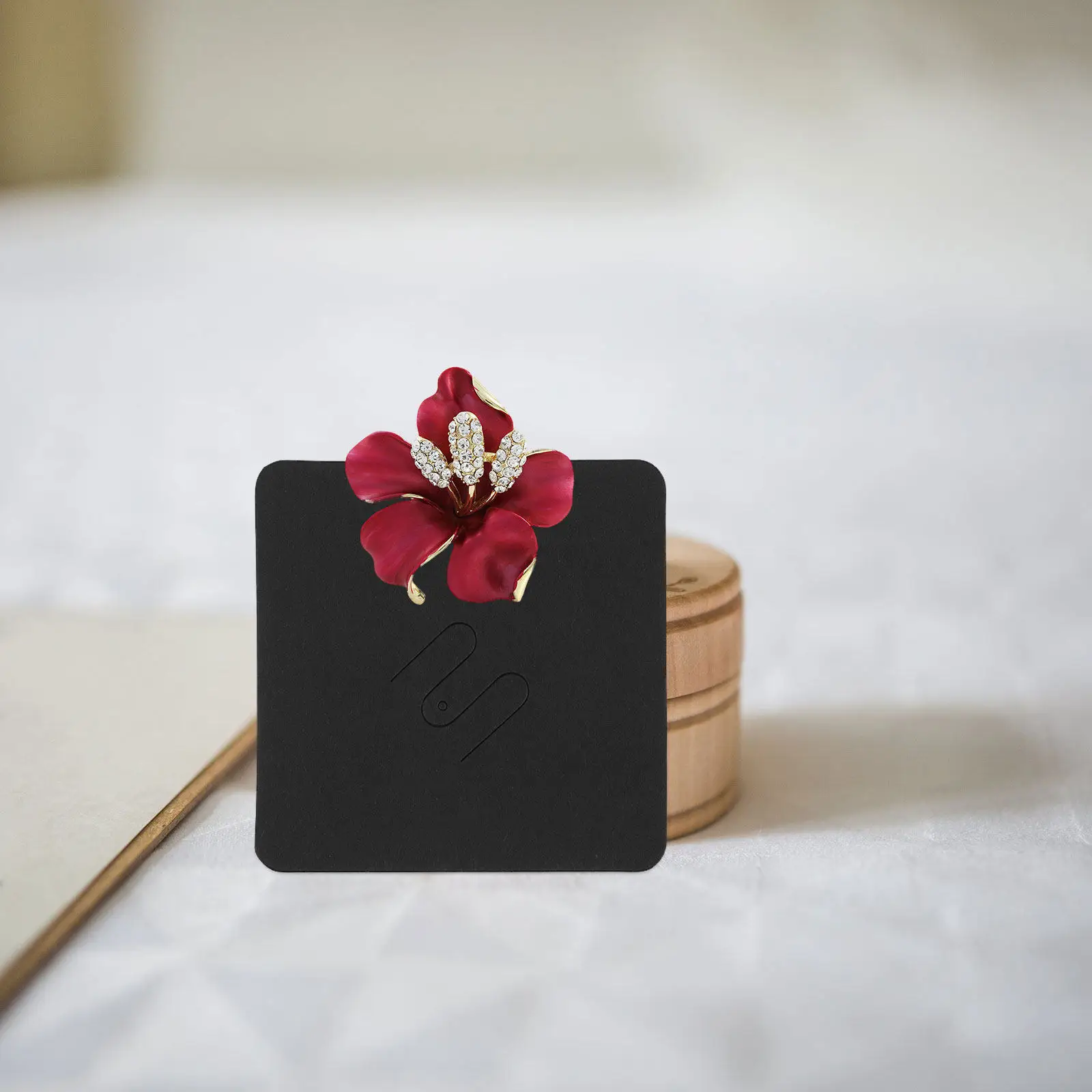 100 шт. Премиальные карточки-держатели для брошей и украшений, демонстрационные карточки для булавок, брелоков и ювелирных изделий
100 шт. Премиальные карточки-держатели для брошей и украшений, демонстрационные карточки для булавок, брелоков и ювелирных изделий