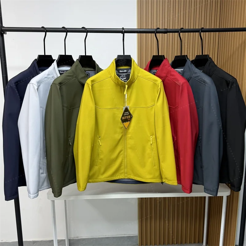 Outdoor Soft Jacket Windproof Waterproof Fleece Lined 3D Tailoring Stand Collar Coat Men's Standard Fit Jacket
Outdoor Soft Jacket Windproof Waterproof Fleece Lined 3D Tailoring Stand Collar Coat Men's Standard Fit Jacket
