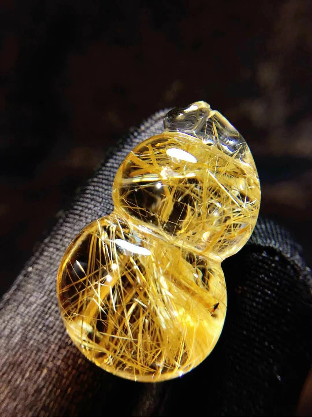 Natural Gold Rutilated Quartz Pendant Necklace Jewelry 26.9*16.2*11.7mm Gourd Rutilated Women Men AAAAAAA
Natural Gold Rutilated Quartz Pendant Necklace Jewelry 26.9*16.2*11.7mm Gourd Rutilated Women Men AAAAAAA