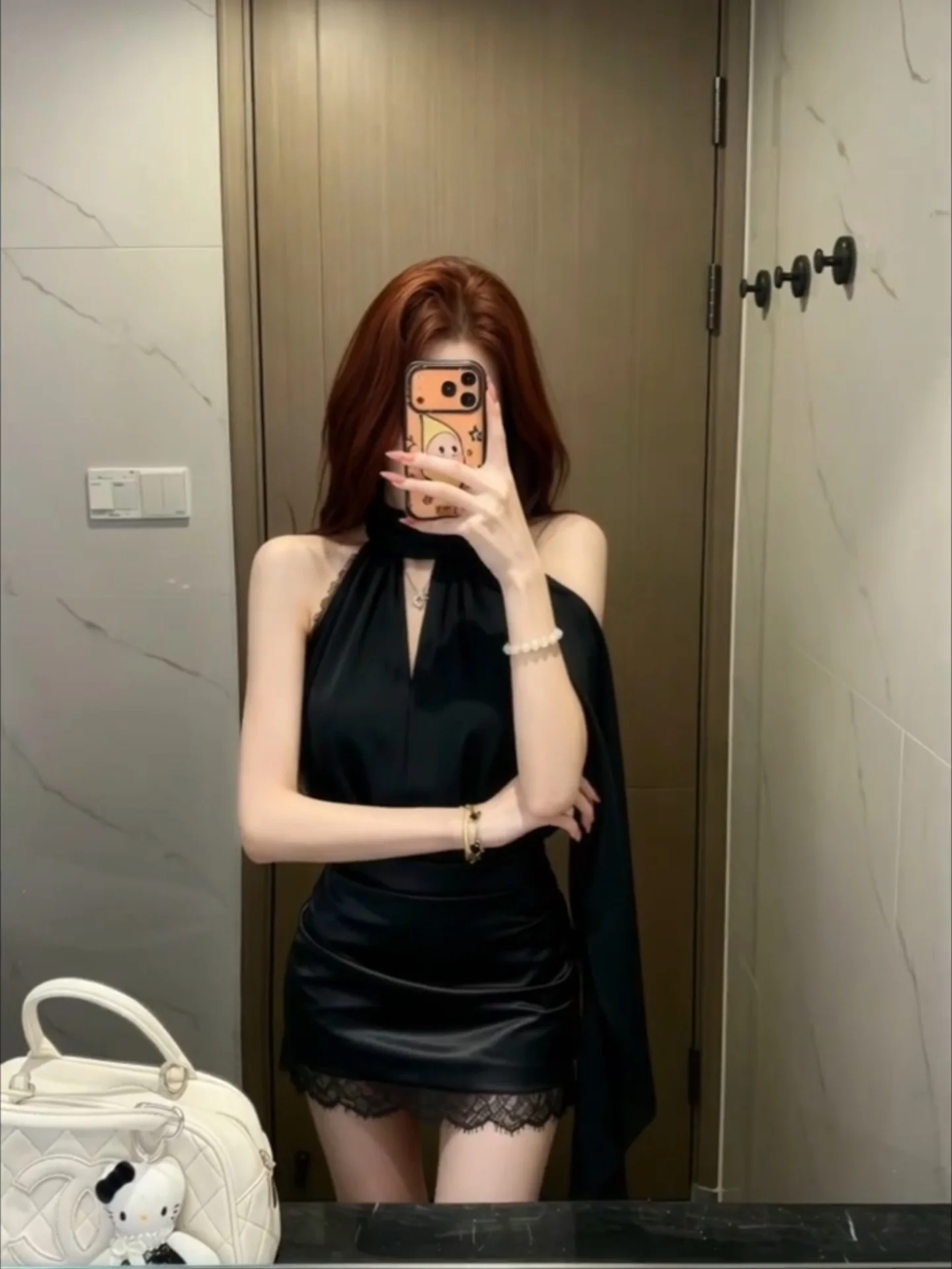 Summer Pure Desire Sexy Lace Sleeveless V-Neck Women's Shirt Shoulder Bared Slimming Chiffon Top for Casual Date Commuting
Summer Pure Desire Sexy Lace Sleeveless V-Neck Women's Shirt Shoulder Bared Slimming Chiffon Top for Casual Date Commuting