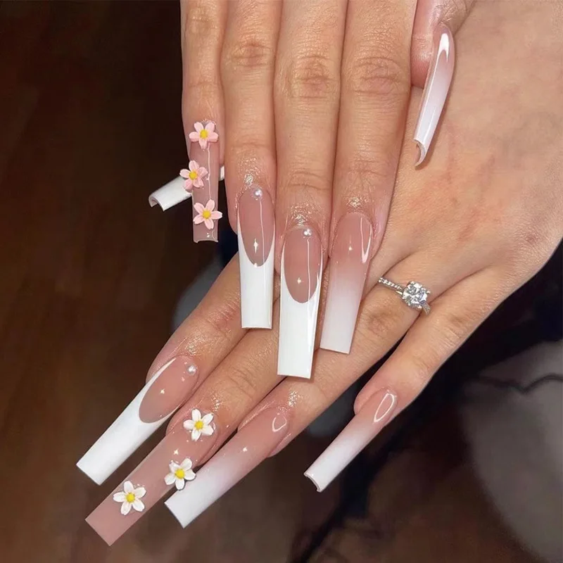 24Pcs Long Ballet Fake Nails Tipe White Gradient French Full Cover Nails Tips 3D Flower Detachable Finished Press on False Nails
24Pcs Long Ballet Fake Nails Tipe White Gradient French Full Cover Nails Tips 3D Flower Detachable Finished Press on False Nails