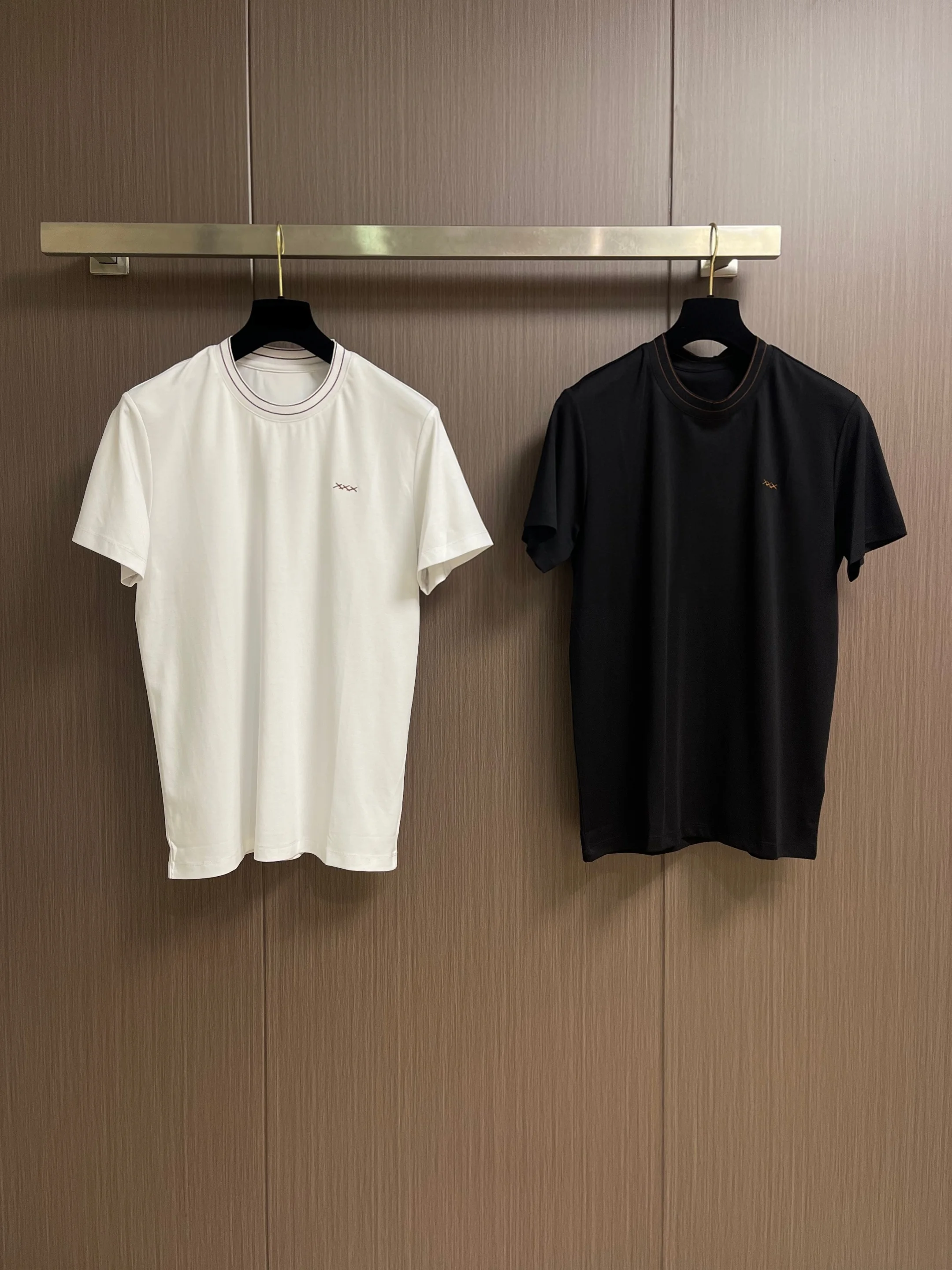 Italian Style Men's T-Shirt Simple Embroidery Casual Short Sleeve round Neck Collar Color Block Summer Top Fashionable Knitte...
Italian Style Men's T-Shirt Simple Embroidery Casual Short Sleeve round Neck Collar Color Block Summer Top Fashionable Knitte...
