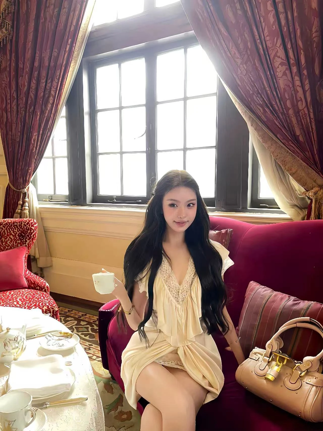 French Style Short Lace Splice V-neck Women's Dress Gathered Heavy Work Court Style Top High Waist A-line Skirt Wedding Casua...
French Style Short Lace Splice V-neck Women's Dress Gathered Heavy Work Court Style Top High Waist A-line Skirt Wedding Casua...