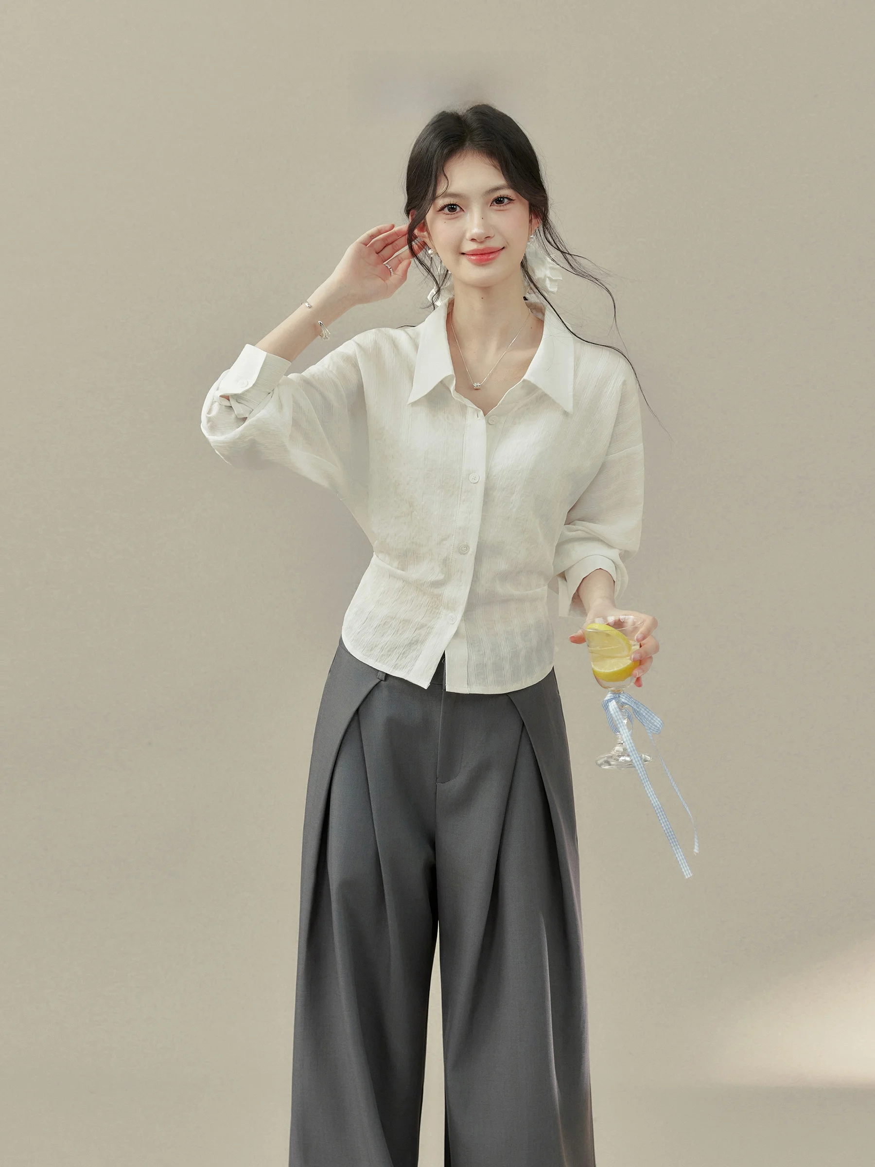 Qiuang Xiwai plus Size Women's White Collar Long Sleeve Shirt Short Style Casual Fashion Waist Shaping Top
Qiuang Xiwai plus Size Women's White Collar Long Sleeve Shirt Short Style Casual Fashion Waist Shaping Top