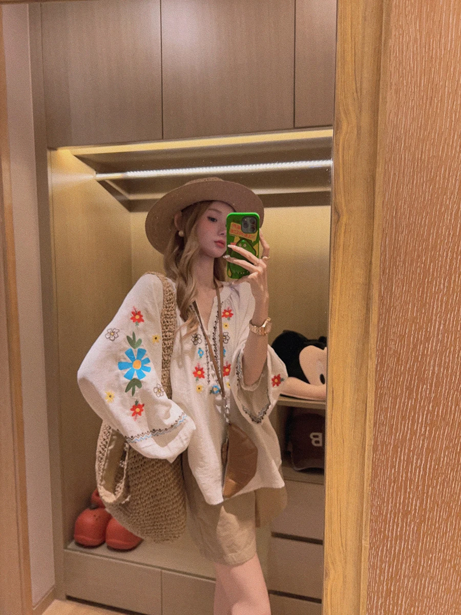 Легкая хлопковая блузка Yukiss с вышивкой, из прохладного льна, с V-образным вырезом, короткими рукавами-фонариками, женская повседневная свободная блузка
Легкая хлопковая блузка Yukiss с вышивкой, из прохладного льна, с V-образным вырезом, короткими рукавами-фонариками, женская повседневная свободная блузка