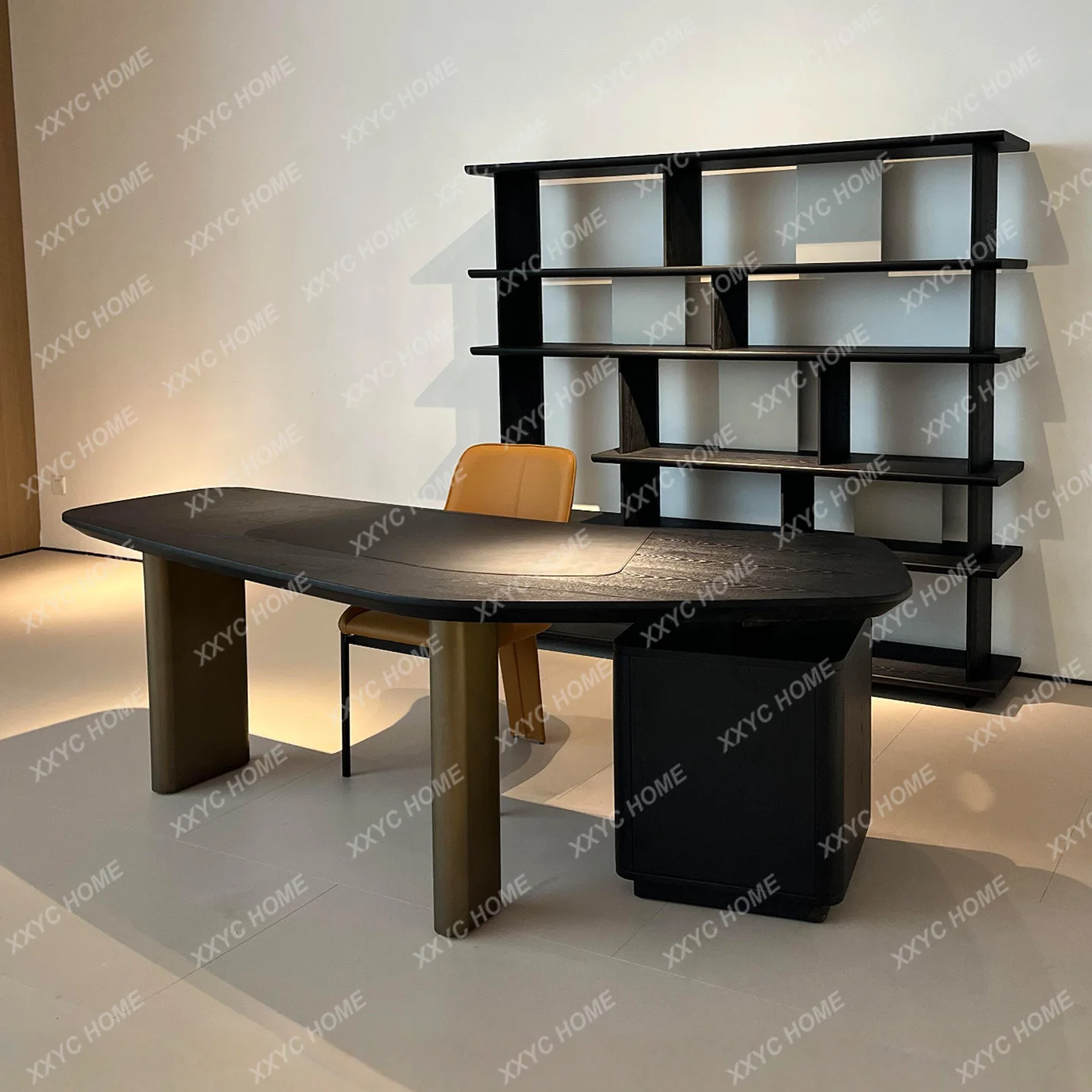 LL minimalist design special-shaped solid wood desk high-end light luxury modern minimalist style
LL minimalist design special-shaped solid wood desk high-end light luxury modern minimalist style