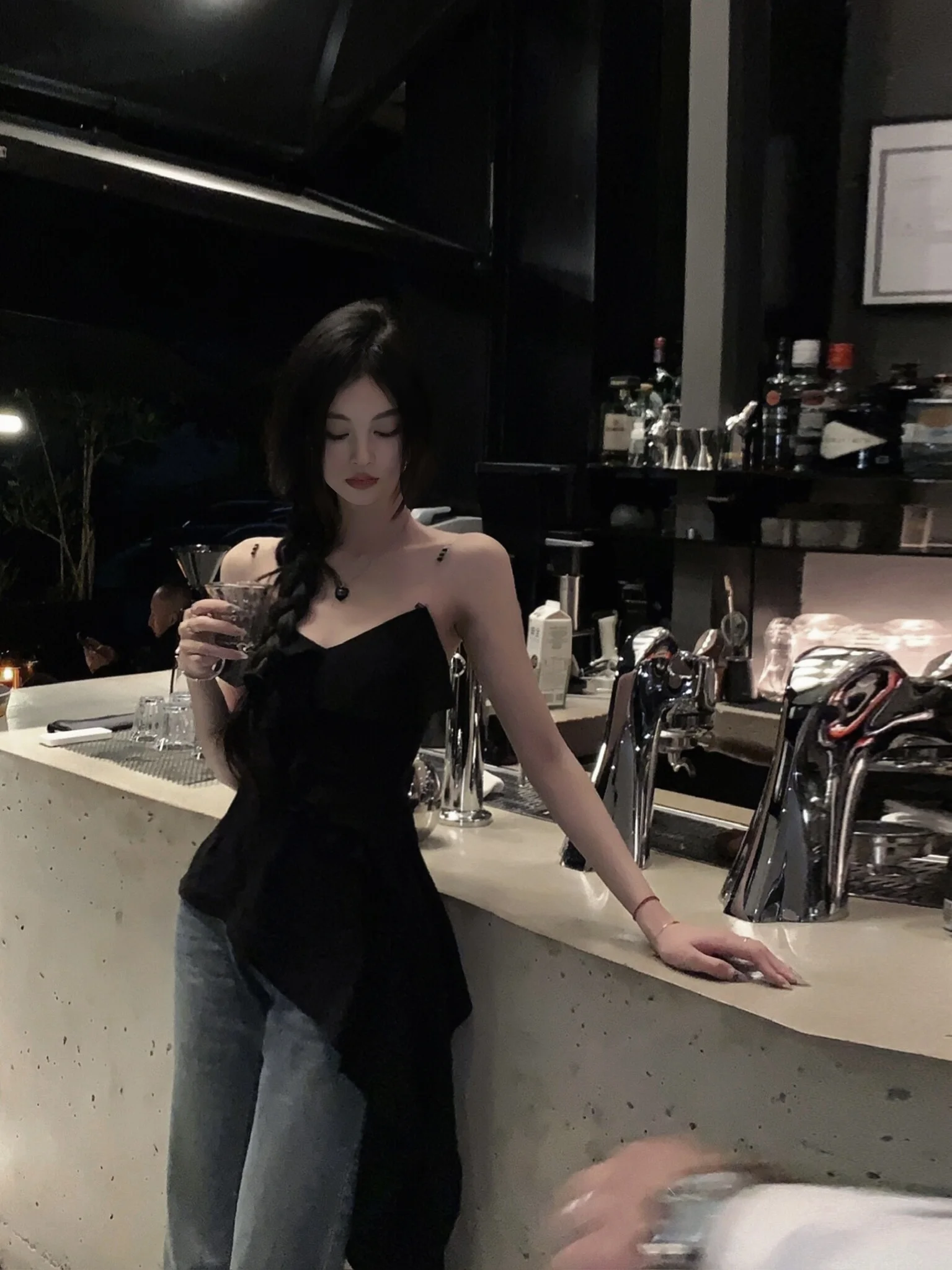 Белый шифоновый жилет QIUBAILI для женщин: летний, с V-образным вырезом, на тонких бретельках, повседневная верхняя одежда для осени
Белый шифоновый жилет QIUBAILI для женщин: летний, с V-образным вырезом, на тонких бретельках, повседневная верхняя одежда для осени