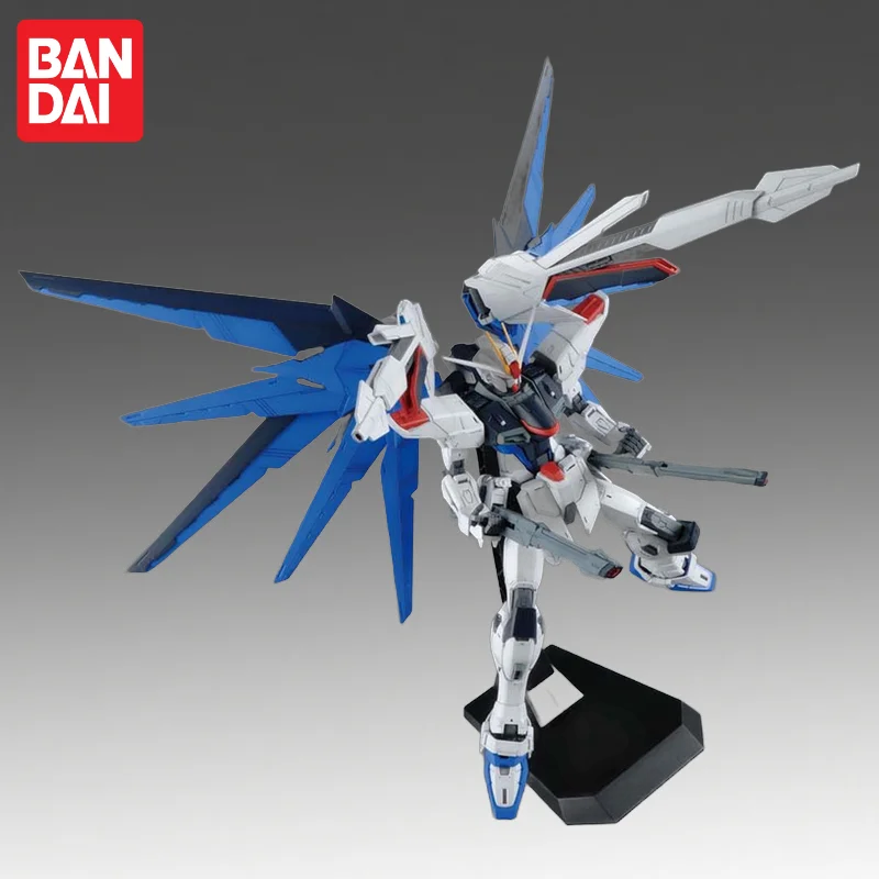 В наличии: Оригинальная модель Bandai MG 1/100 Gundam Freedom, новая, в коробке, фигурка аниме-персонажа, игрушка-модель
В наличии: Оригинальная модель Bandai MG 1/100 Gundam Freedom, новая, в коробке, фигурка аниме-персонажа, игрушка-модель