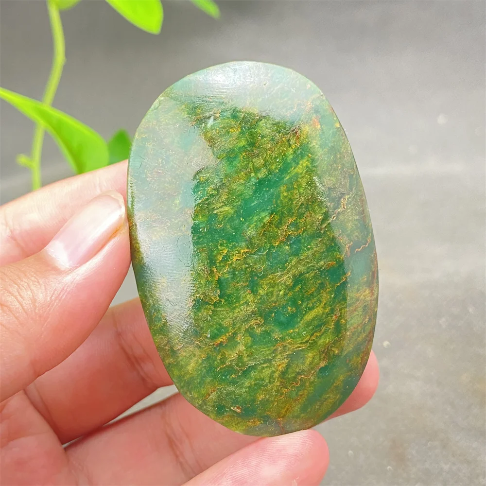 High-quality Emerald Palm Stone Hand-held Play Natural Verdite Palm Stone Purification Home Decoration Gift
High-quality Emerald Palm Stone Hand-held Play Natural Verdite Palm Stone Purification Home Decoration Gift