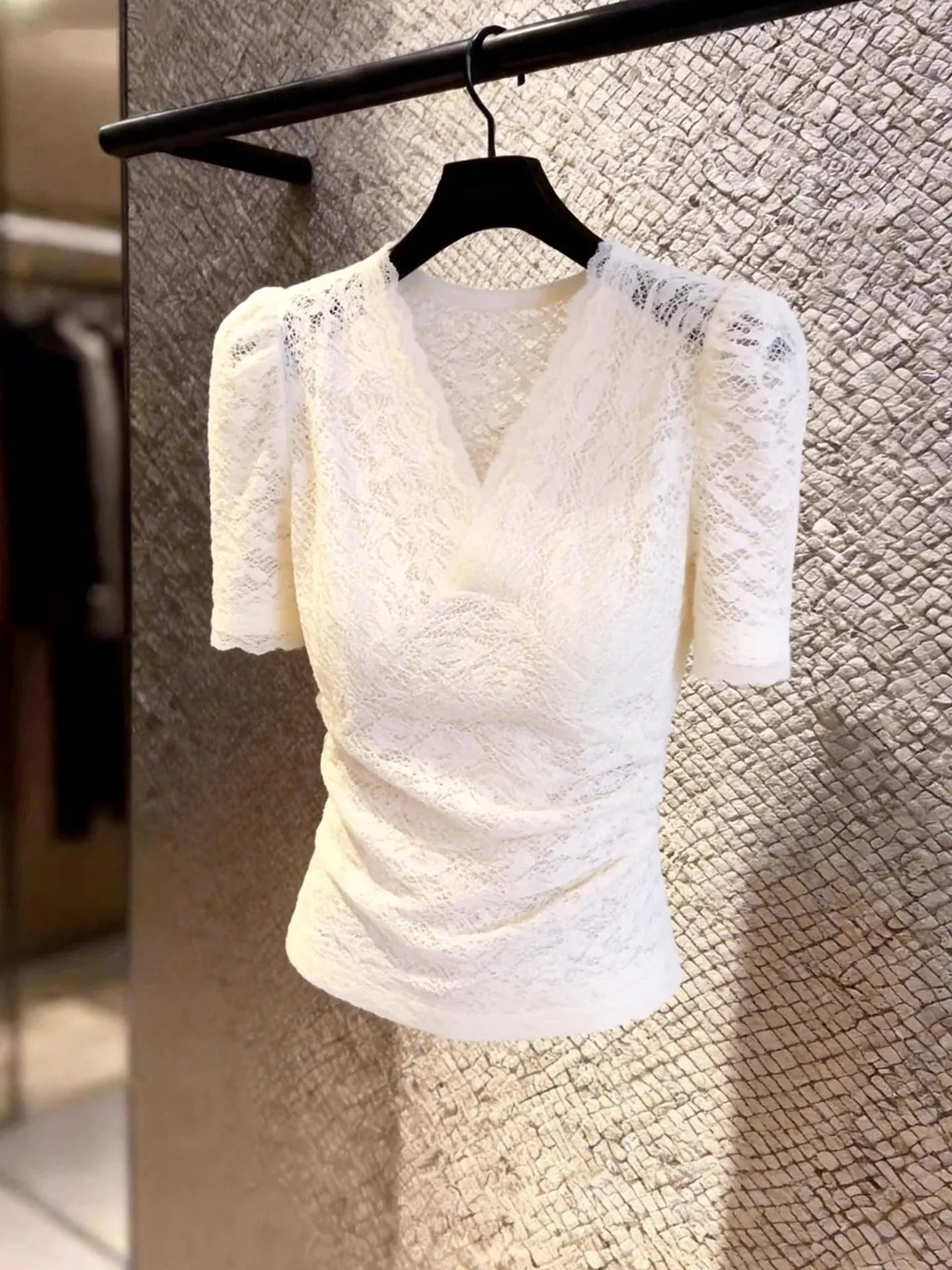 Elegant V-Neck Lace Shirt Short Sleeve Summer 2026 Fashionable Slim Fit Versatile Top Korean Style Commute Wind Ladies Shirt
Elegant V-Neck Lace Shirt Short Sleeve Summer 2026 Fashionable Slim Fit Versatile Top Korean Style Commute Wind Ladies Shirt