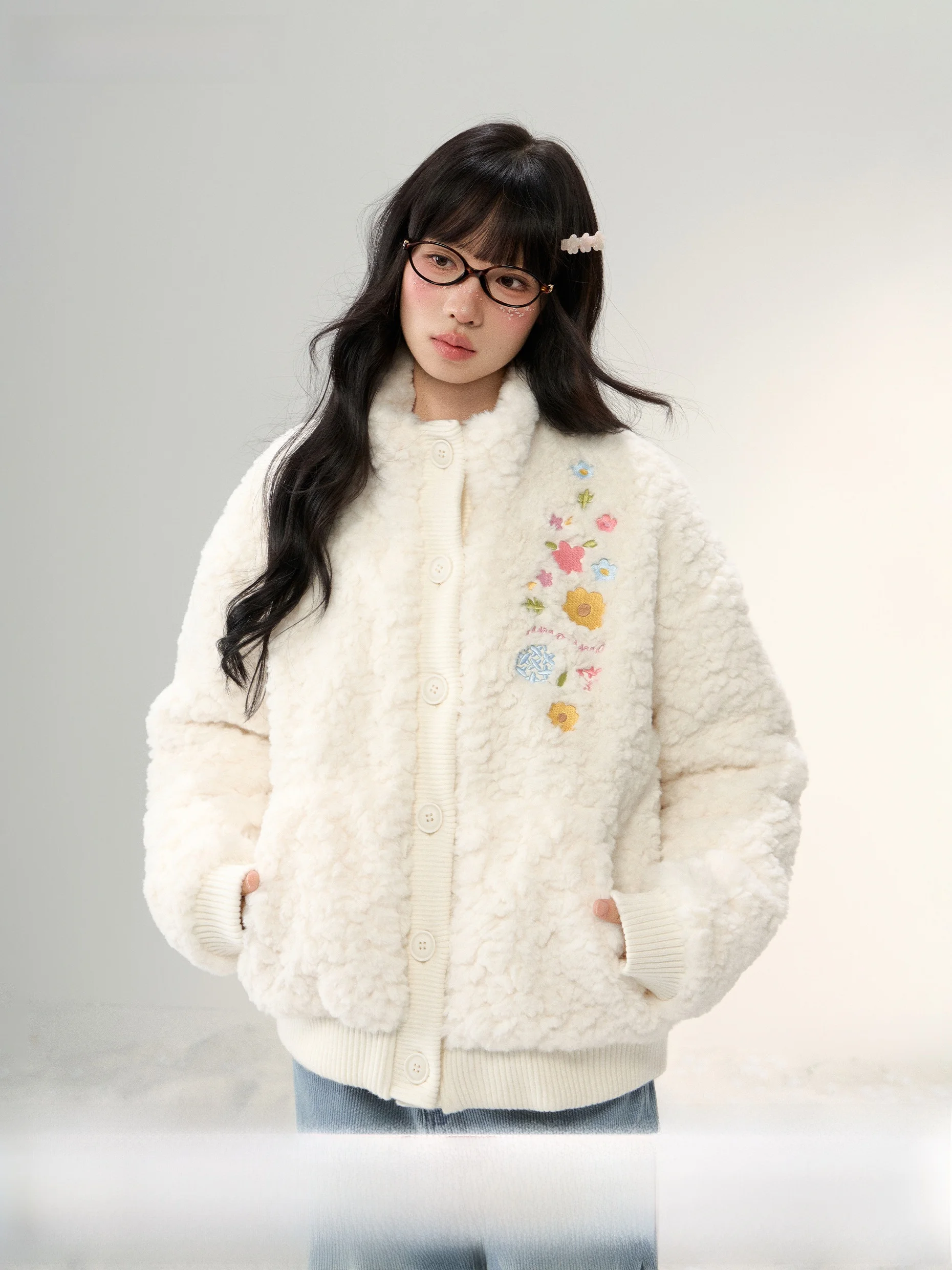 Umoumo Winter Warm Floral Embroidery Knitted Patchwork Stand Collar Plu Cotton Jaet Girls Loose Fit Long Sve Coat
Umoumo Winter Warm Floral Embroidery Knitted Patchwork Stand Collar Plu Cotton Jaet Girls Loose Fit Long Sve Coat