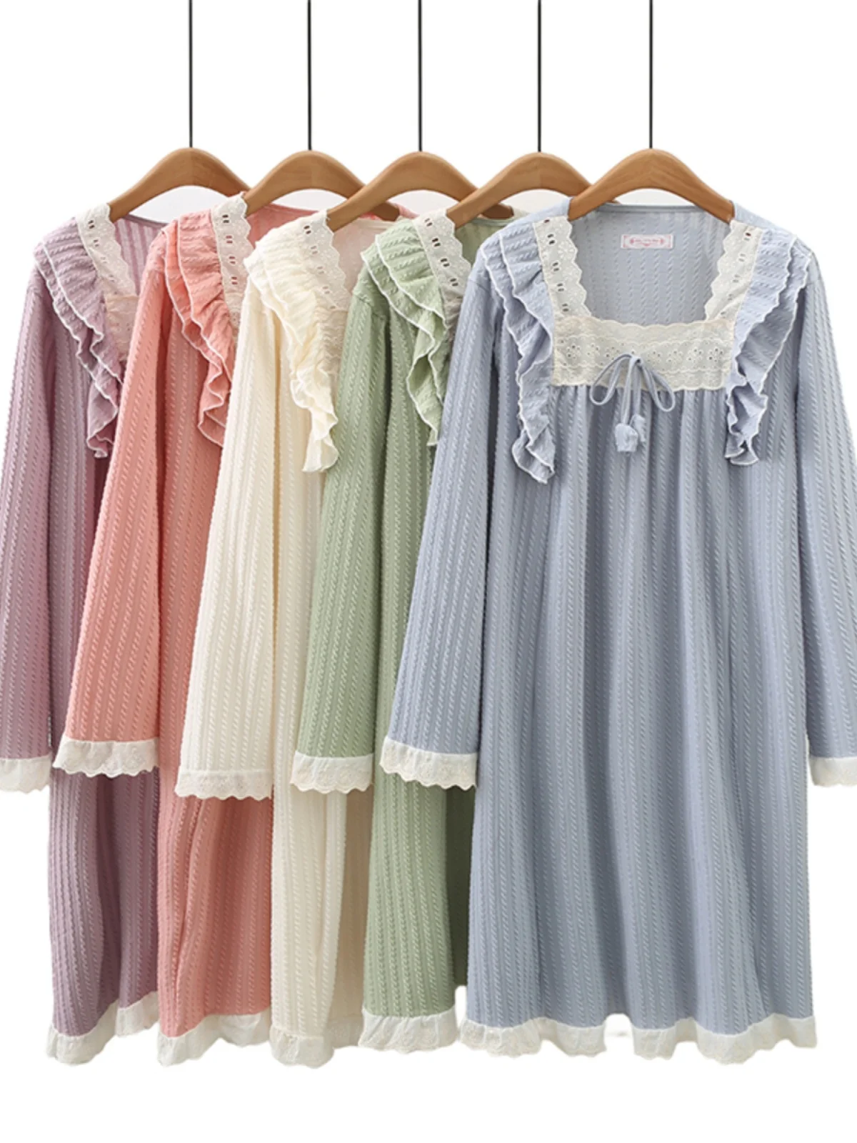 Sweet Princess Style Sleepwear Women's Fall New Gentle Wind Wooden Ear Large Size Bow Tie Square Collar Nightgown
Sweet Princess Style Sleepwear Women's Fall New Gentle Wind Wooden Ear Large Size Bow Tie Square Collar Nightgown