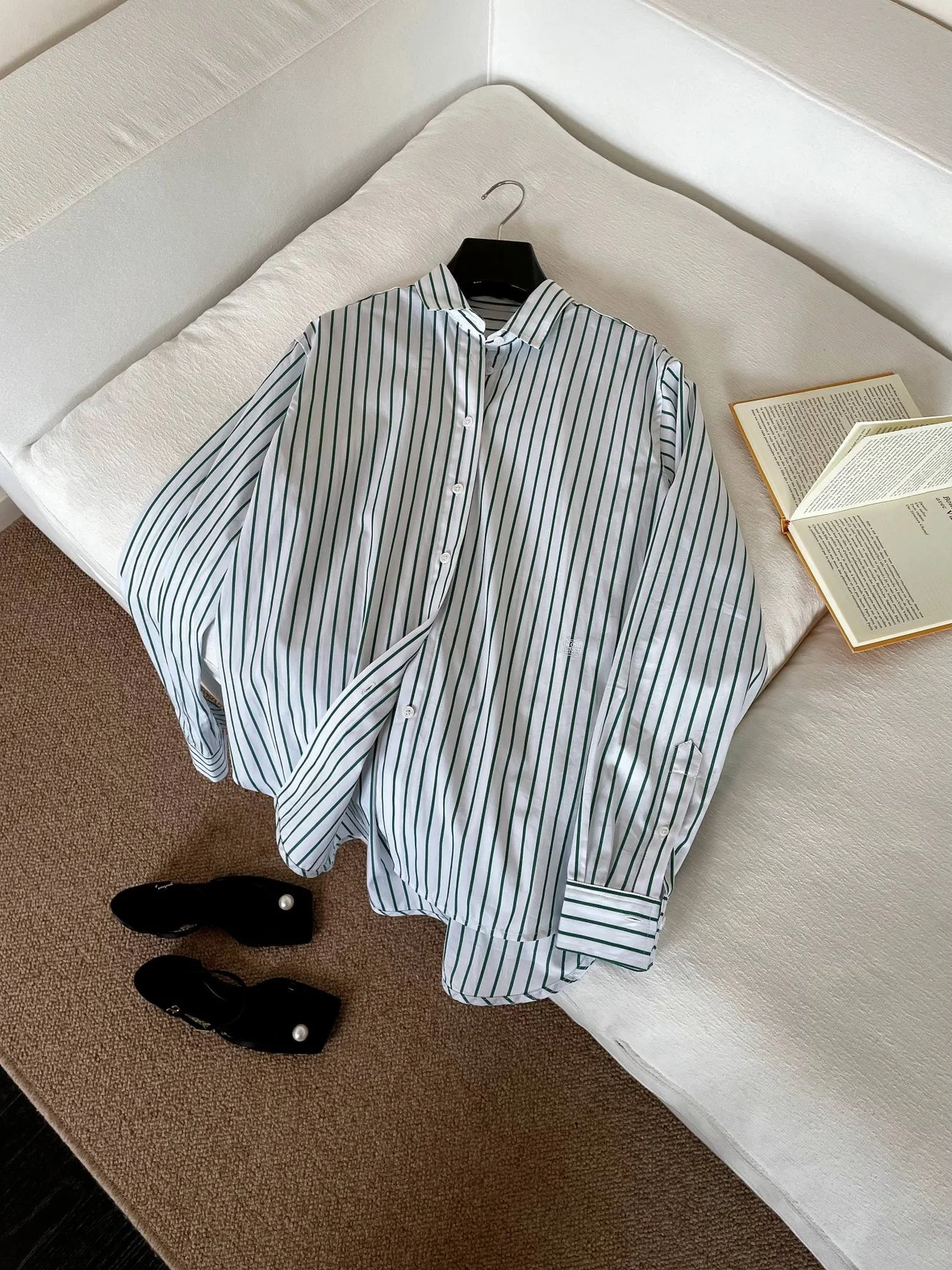 Повседневный свободный длинный све в полоску irt Ultrine, длинный бархатный хлопковый боевой костюм, женский весенний топ премиум-класса
Повседневный свободный длинный све в полоску irt Ultrine, длинный бархатный хлопковый боевой костюм, женский весенний топ премиум-класса