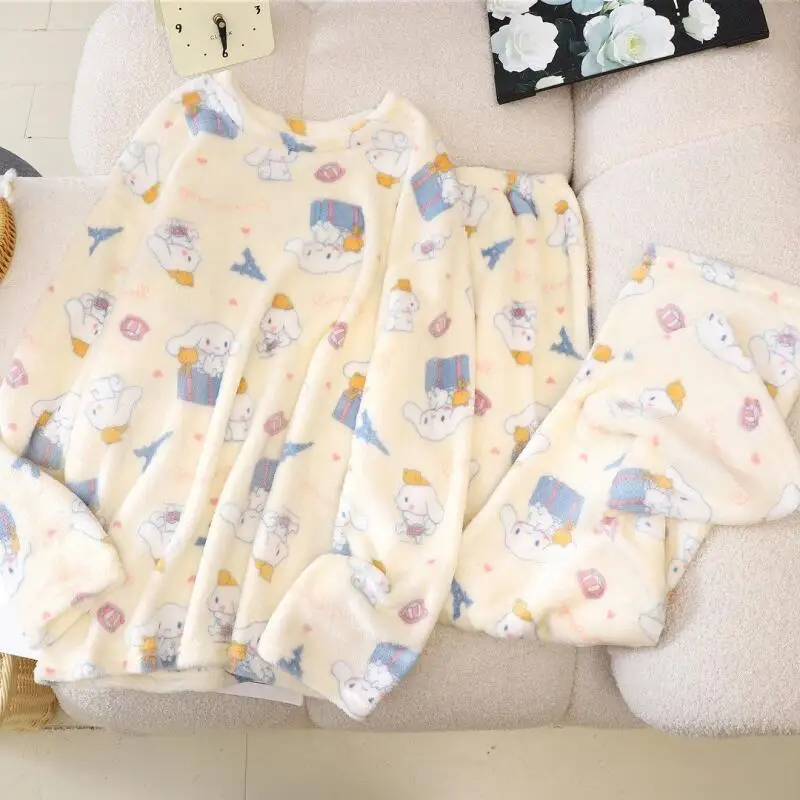 Милые пижамы Cinnamoroll Pochacco для женщин Hello Kitty, осень-зима Sanrios, фланелевая одежда для сна, утепленная теплая домашняя одежда для девочек
Милые пижамы Cinnamoroll Pochacco для женщин Hello Kitty, осень-зима Sanrios, фланелевая одежда для сна, утепленная теплая домашняя одежда для девочек
