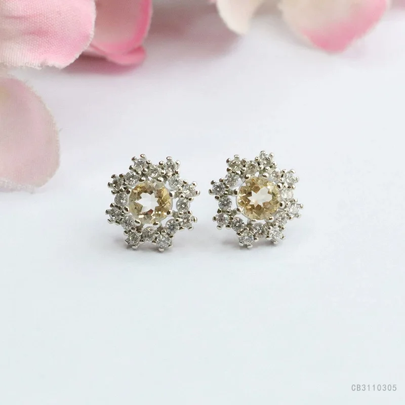 Natural citrine snowflake stud earrings S925 silver needle colored treasure earrings jewelry
Natural citrine snowflake stud earrings S925 silver needle colored treasure earrings jewelry