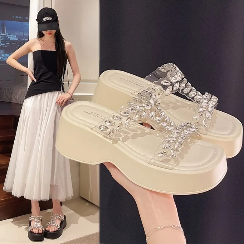 Designer Sandals Women 2025 Ladies Boho Slides Women Slippers Sandals Summer Crystal Shoes Peep Toe Flat Sandals Zapatos Mujer 
Designer Sandals Women 2025 Ladies Boho Slides Women Slippers Sandals Summer Crystal Shoes Peep Toe Flat Sandals Zapatos Mujer