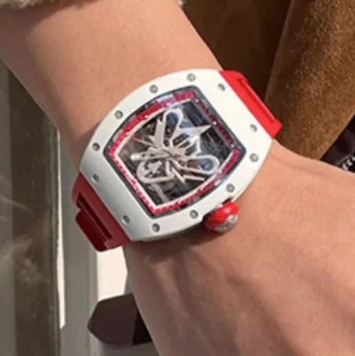 CRONUSART Мужские автоматические часы 50 мм Tonneau Корпус из углеродного волокна Механические наручные часы Светящийся ремешок из фторкаучука Скелетный циферблат
CRONUSART Мужские автоматические часы 50 мм Tonneau Корпус из углеродного волокна Механические наручные часы Светящийся ремешок из фторкаучука Скелетный циферблат