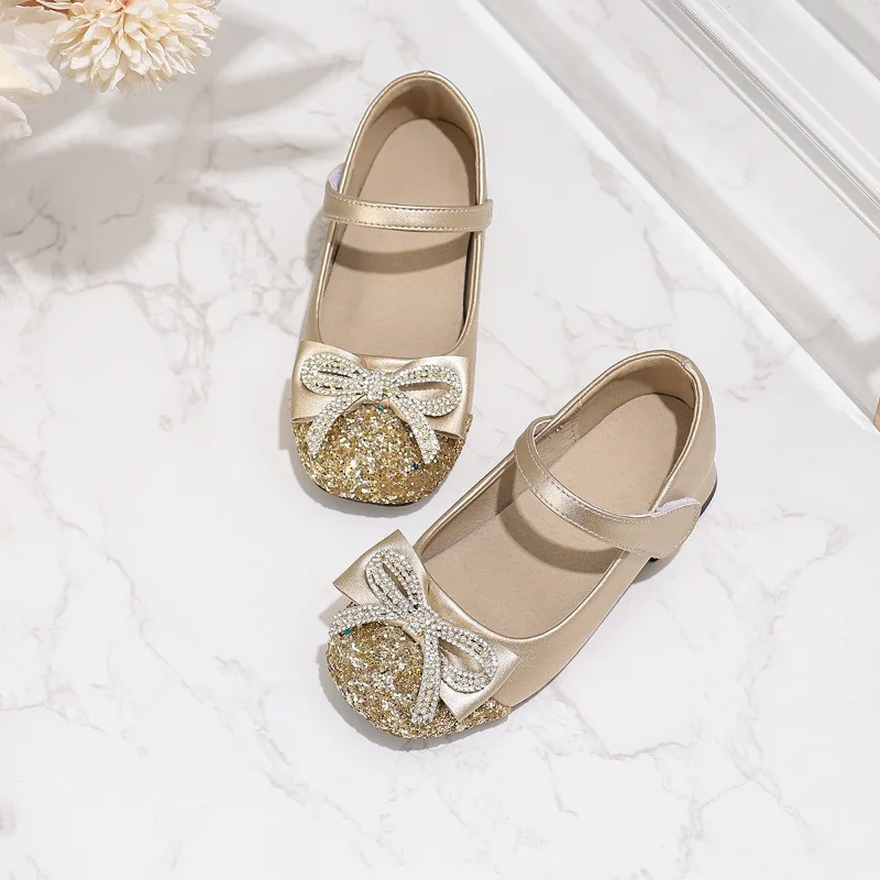 Kids Leather Shoe Sequins Elegant Girl Princess Shoes Luxury Rhinestone Bowknot Children Fashion Causal Catwalk High Heels New
Kids Leather Shoe Sequins Elegant Girl Princess Shoes Luxury Rhinestone Bowknot Children Fashion Causal Catwalk High Heels New