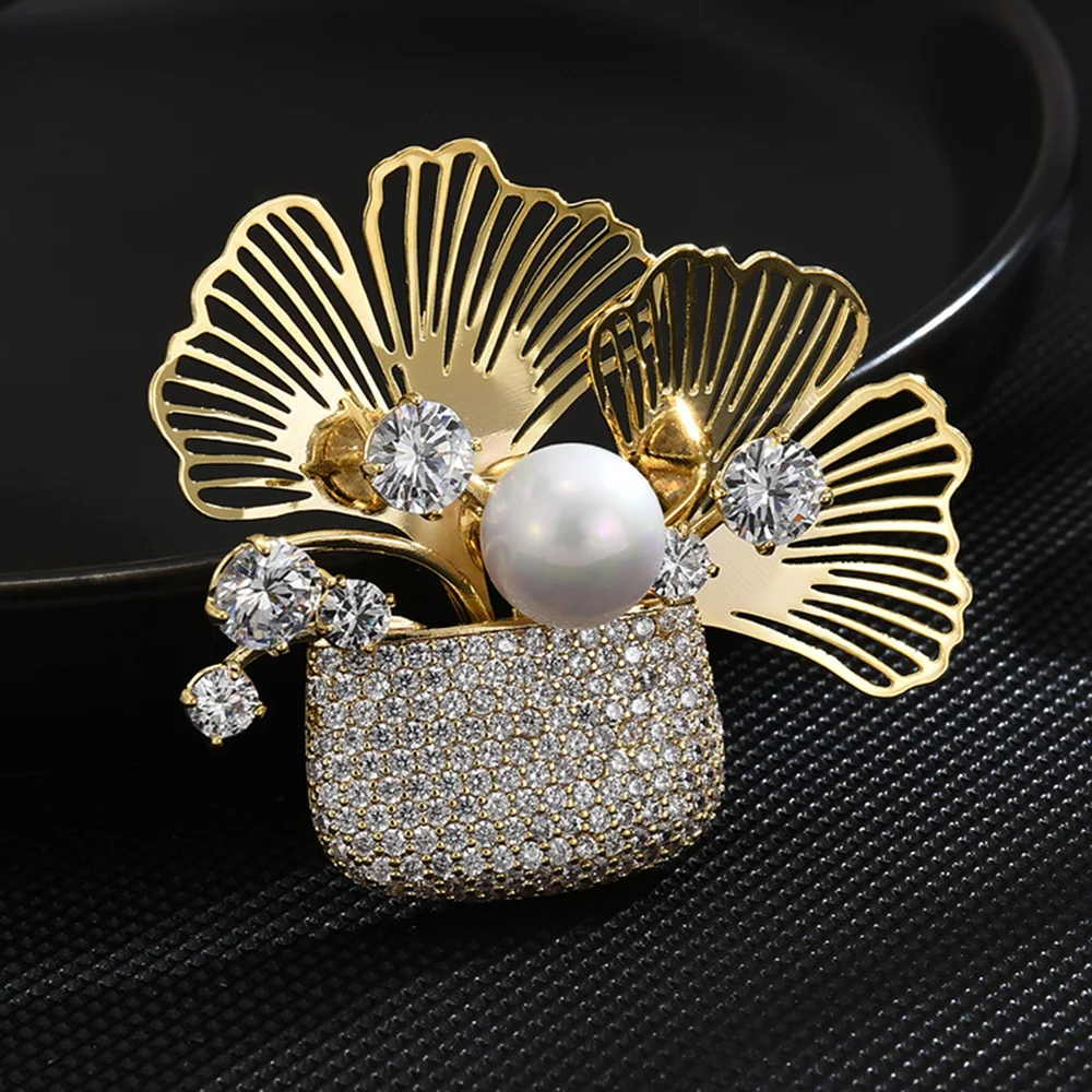 Women's Luxury Brooch Zircon Backpack Ginkgo Leaf Brooches Corsage Metal Pins Elegant High Quality Jewelry Accessories Gifts
Women's Luxury Brooch Zircon Backpack Ginkgo Leaf Brooches Corsage Metal Pins Elegant High Quality Jewelry Accessories Gifts