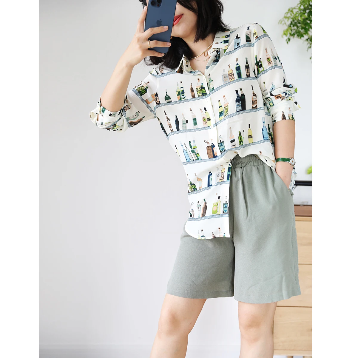 LunaIF Casual Sle Silk irt Loose Fit Wine Bottle Print 6 Momme Thin Long Sve Women's Summer irt Skin-friendly Breat...
LunaIF Casual Sle Silk irt Loose Fit Wine Bottle Print 6 Momme Thin Long Sve Women's Summer irt Skin-friendly Breat...