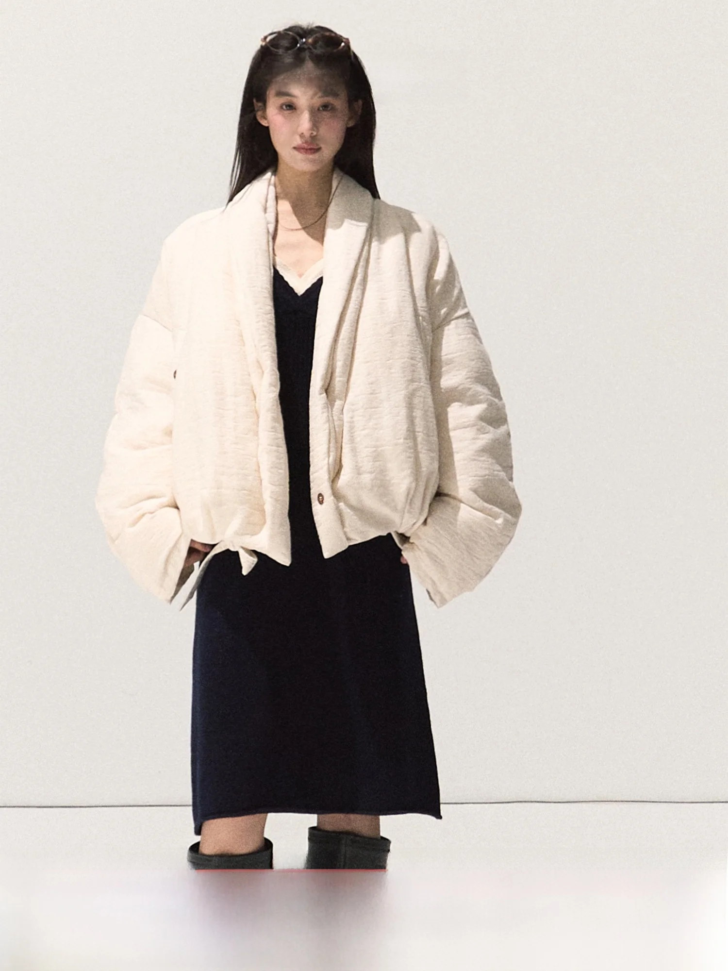 Зимняя теплая куртка-пуховик OAKMOO Clean Cotton 90 White Du down, свободного кроя, повседневная, утепленная, с длинными рукавами, на молнии...
Зимняя теплая куртка-пуховик OAKMOO Clean Cotton 90 White Du down, свободного кроя, повседневная, утепленная, с длинными рукавами, на молнии...