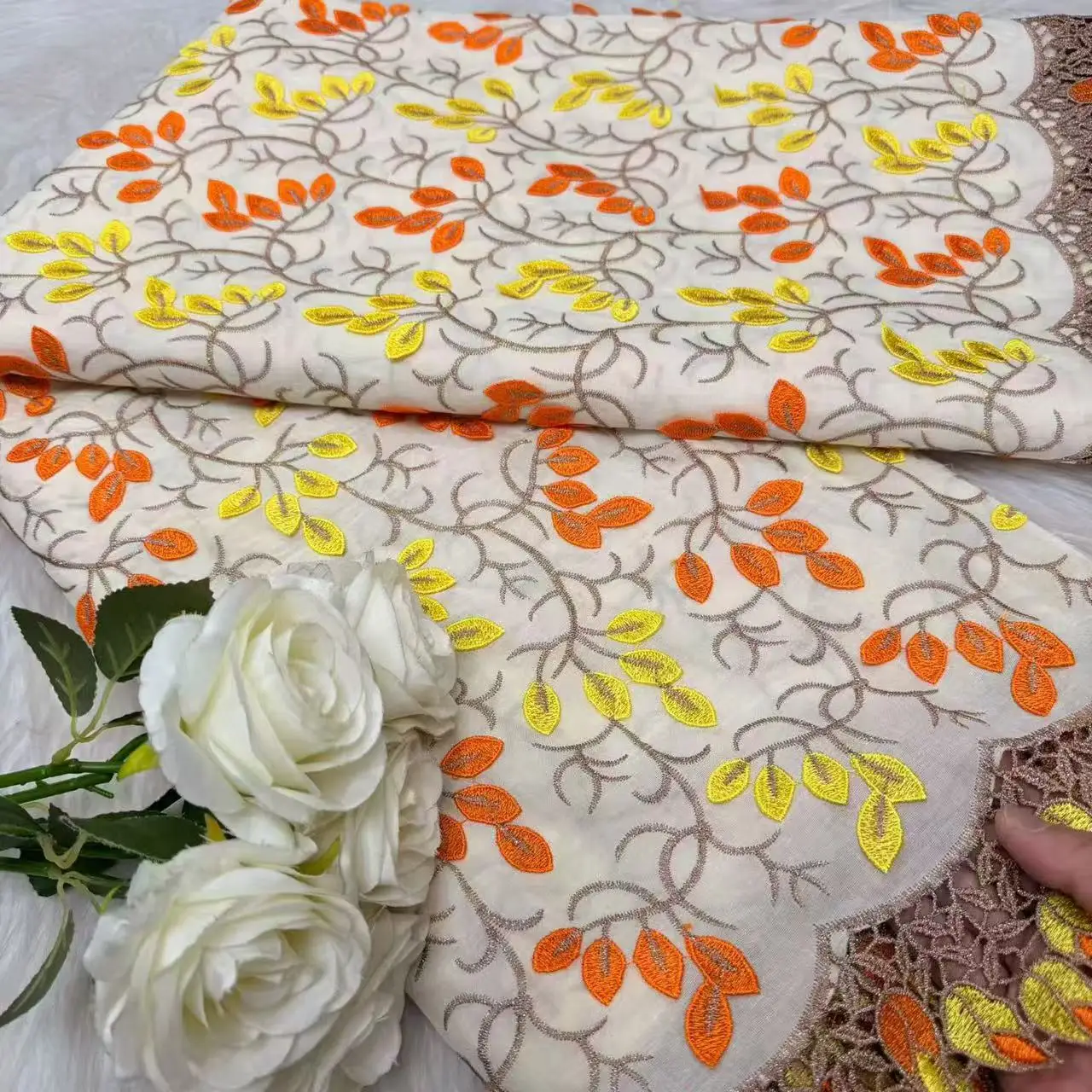 African Guipure Cotton Lace Fabric 2026 Latest Nigerian Swiss Voile Water Soluble Embroidery Lace For Women Sewing Wedding Dress
African Guipure Cotton Lace Fabric 2026 Latest Nigerian Swiss Voile Water Soluble Embroidery Lace For Women Sewing Wedding Dress