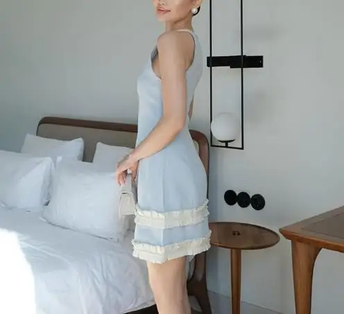 Women's Fashion Dress 2025 Autumn Latest Hot Style Elegant New Solid Color Sleeveless Round Neck Lace Edge Wrapped Hip Dress
Women's Fashion Dress 2025 Autumn Latest Hot Style Elegant New Solid Color Sleeveless Round Neck Lace Edge Wrapped Hip Dress