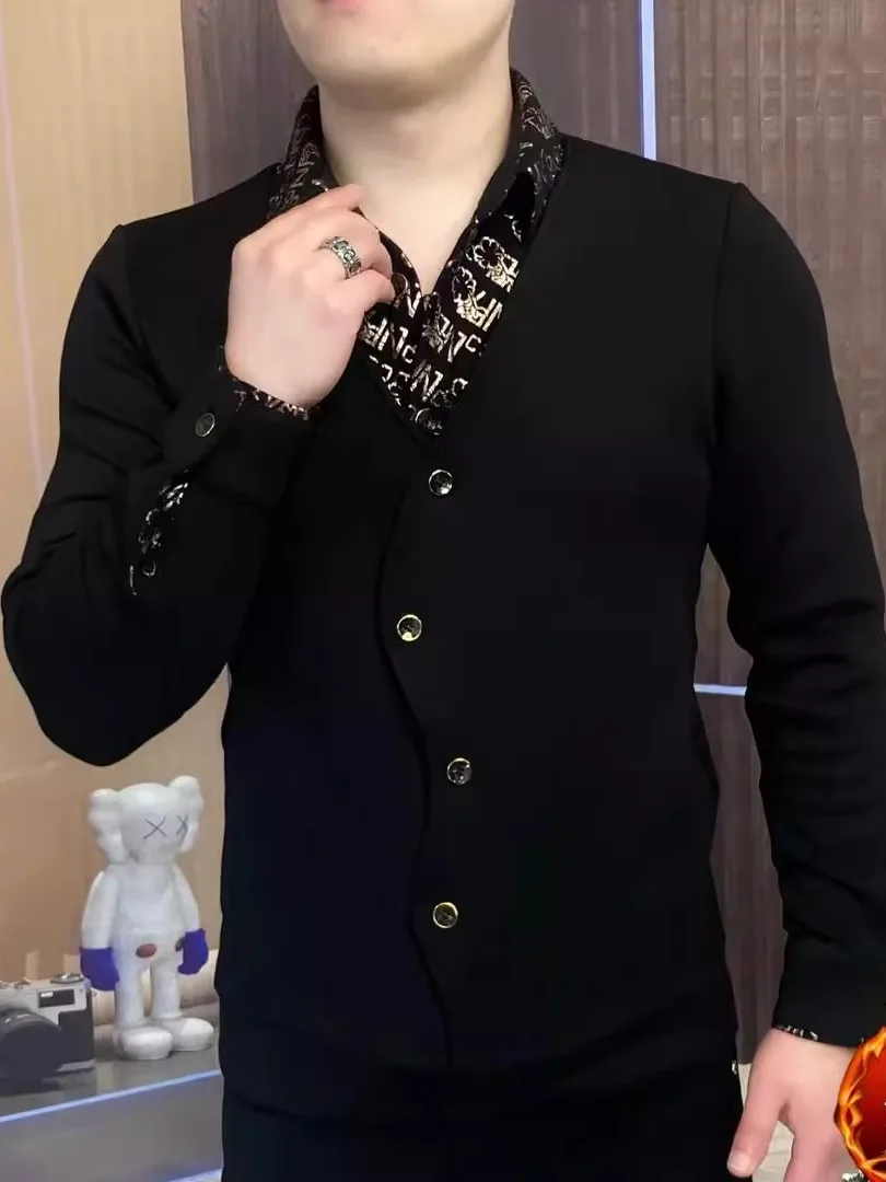 Теплая мужская рубашка на пуговицах с флисовой подкладкой, модная городская, длинный рукав, приталенный крой, зимняя, трендовая, европейская версия
Теплая мужская рубашка на пуговицах с флисовой подкладкой, модная городская, длинный рукав, приталенный крой, зимняя, трендовая, европейская версия