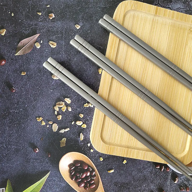 Pure Titanium Chopsticks Mildew Proof Bacteria Proof Scald Proof Easy To Clean High-end Household Chopsticks Hiking Gear New
Pure Titanium Chopsticks Mildew Proof Bacteria Proof Scald Proof Easy To Clean High-end Household Chopsticks Hiking Gear New