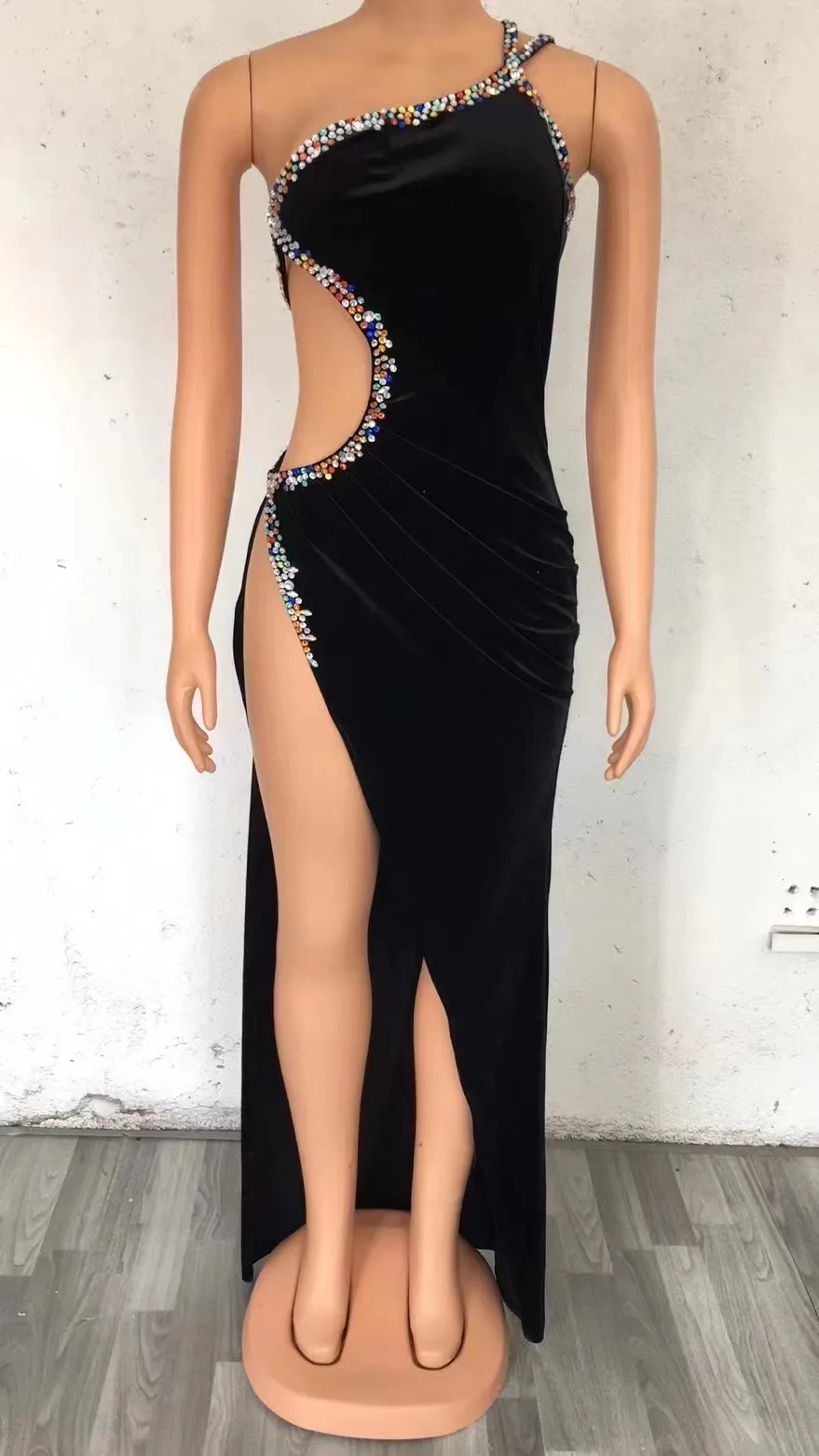 Multi-color Rhinestone Black Velvet HollowLong Dresses Gloves Women Dancer BarProm Costumes Evening Birthday Party Dress
Multi-color Rhinestone Black Velvet HollowLong Dresses Gloves Women Dancer BarProm Costumes Evening Birthday Party Dress