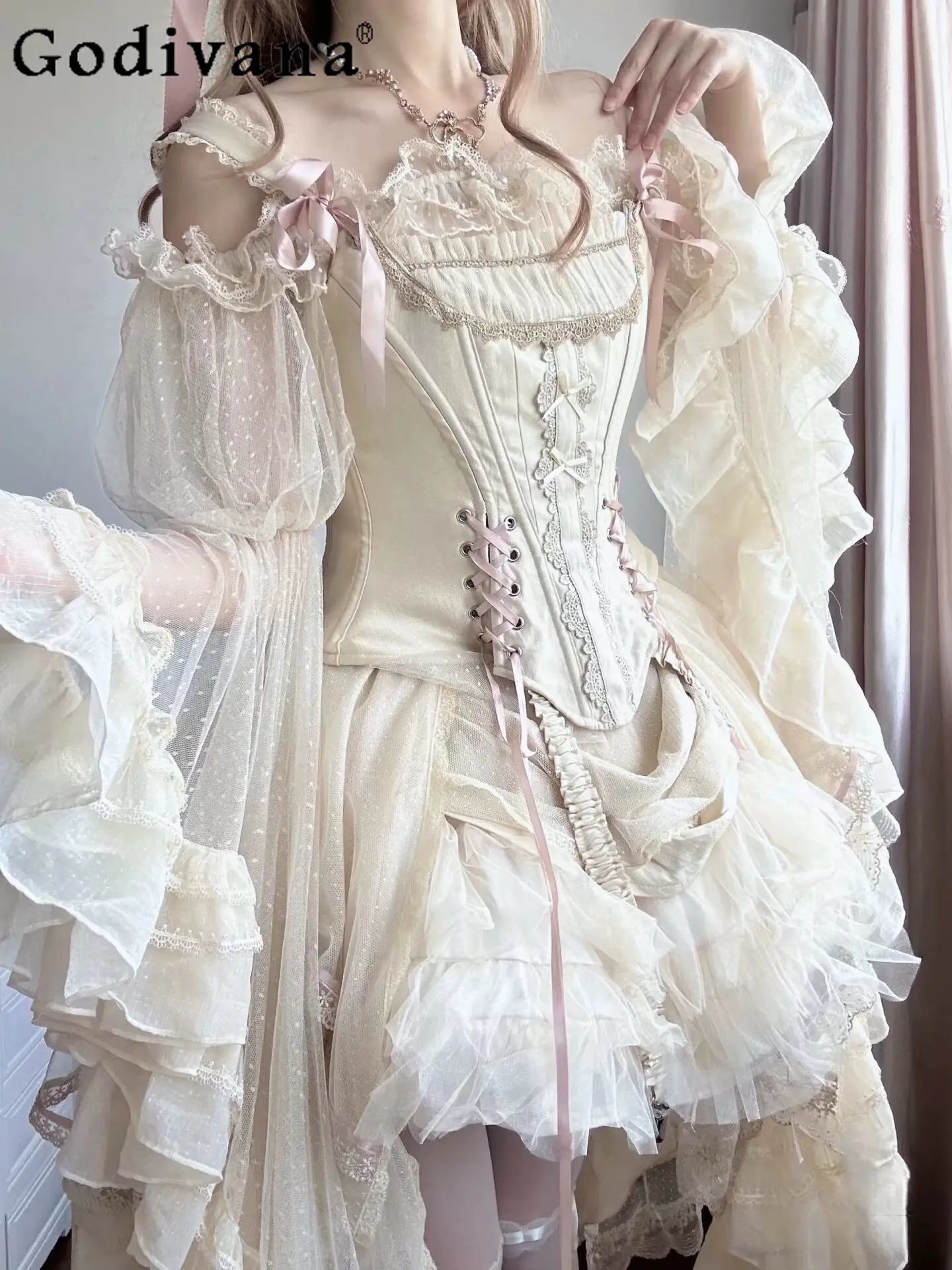 Japanese Original Lolita Transparent Mesh Princess Sleeve Shirt Elegant Sweet Cute Doll-like Versatile Inner Top for Girls
Japanese Original Lolita Transparent Mesh Princess Sleeve Shirt Elegant Sweet Cute Doll-like Versatile Inner Top for Girls