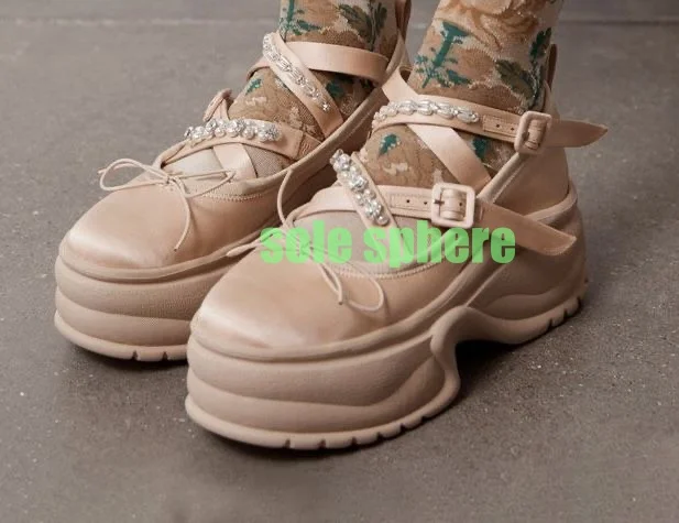 Lady Nude Ballet Style Satin Bowknot Platform Sneakers Buckle Strap Footwear Size 34-46 Cut-Out Ballet Runway New Arrive Bowtie
Lady Nude Ballet Style Satin Bowknot Platform Sneakers Buckle Strap Footwear Size 34-46 Cut-Out Ballet Runway New Arrive Bowtie