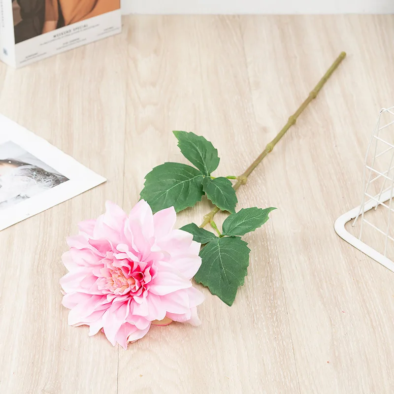 5Pcss Single Head Silk Dahlia Flowers for Home Living Room Table Decoration Dahlias Fake Flowers Wedding Event Background Design
5Pcss Single Head Silk Dahlia Flowers for Home Living Room Table Decoration Dahlias Fake Flowers Wedding Event Background Design
