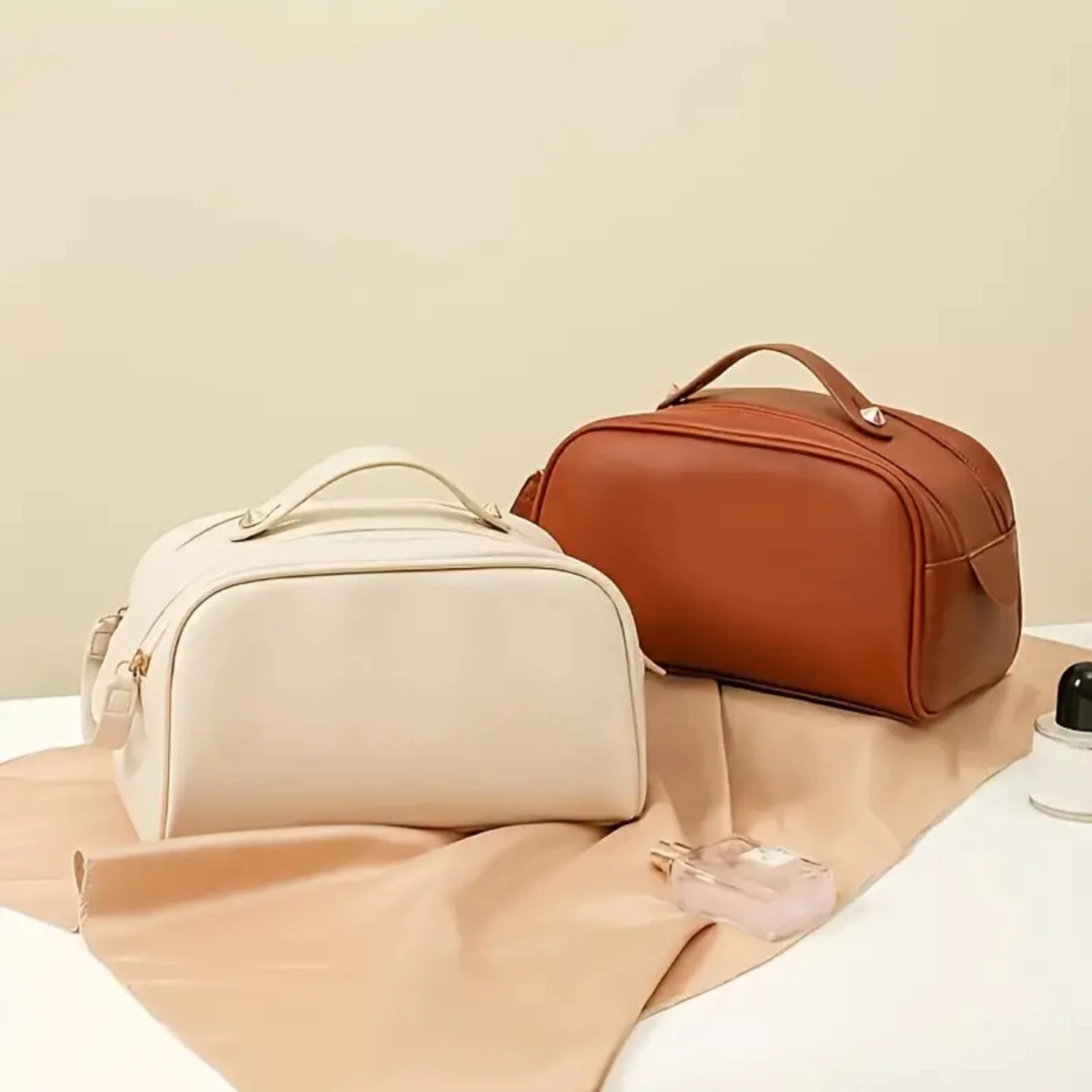Large-capacity Women's Waterproof Leather Travel Cosmetic Bag with Multi-layer Storage - Multifunctional and Stylish Makeup Bag
Large-capacity Women's Waterproof Leather Travel Cosmetic Bag with Multi-layer Storage - Multifunctional and Stylish Makeup Bag