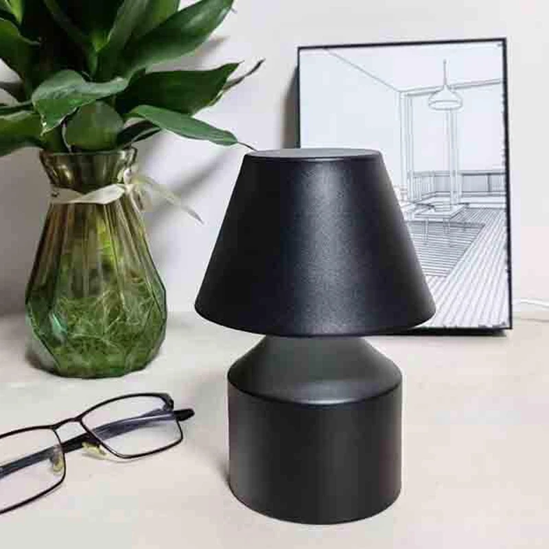 Современная минималистичная прикроватная лампа для спальни с зарядкой через USB, ночник, настольная лампа для кабинета, гостиной, подарок, креативный маленький орнамент, 3 цвета
Современная минималистичная прикроватная лампа для спальни с зарядкой через USB, ночник, настольная лампа для кабинета, гостиной, подарок, креативный маленький орнамент, 3 цвета