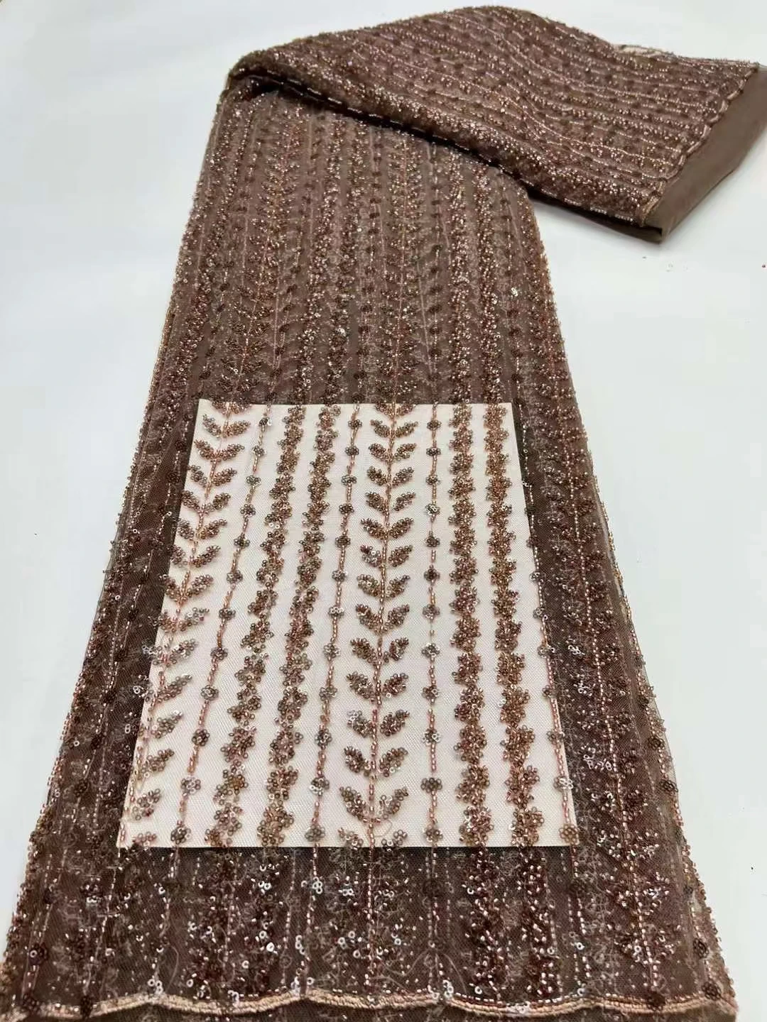 New Sequins African Lace Fabric 2023 High Quality Nigerian Handmade Beads Lace Fabrics for Wedding Evening Dress Sewing KCD23131
New Sequins African Lace Fabric 2023 High Quality Nigerian Handmade Beads Lace Fabrics for Wedding Evening Dress Sewing KCD23131